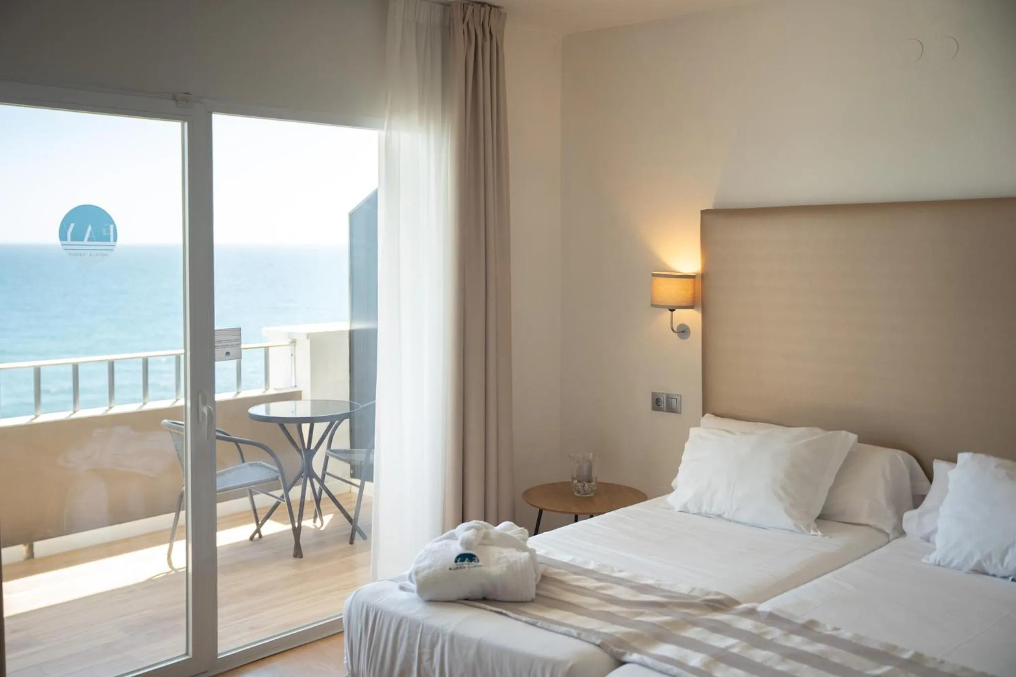 Sea view, Bed in FAY Victoria Beach