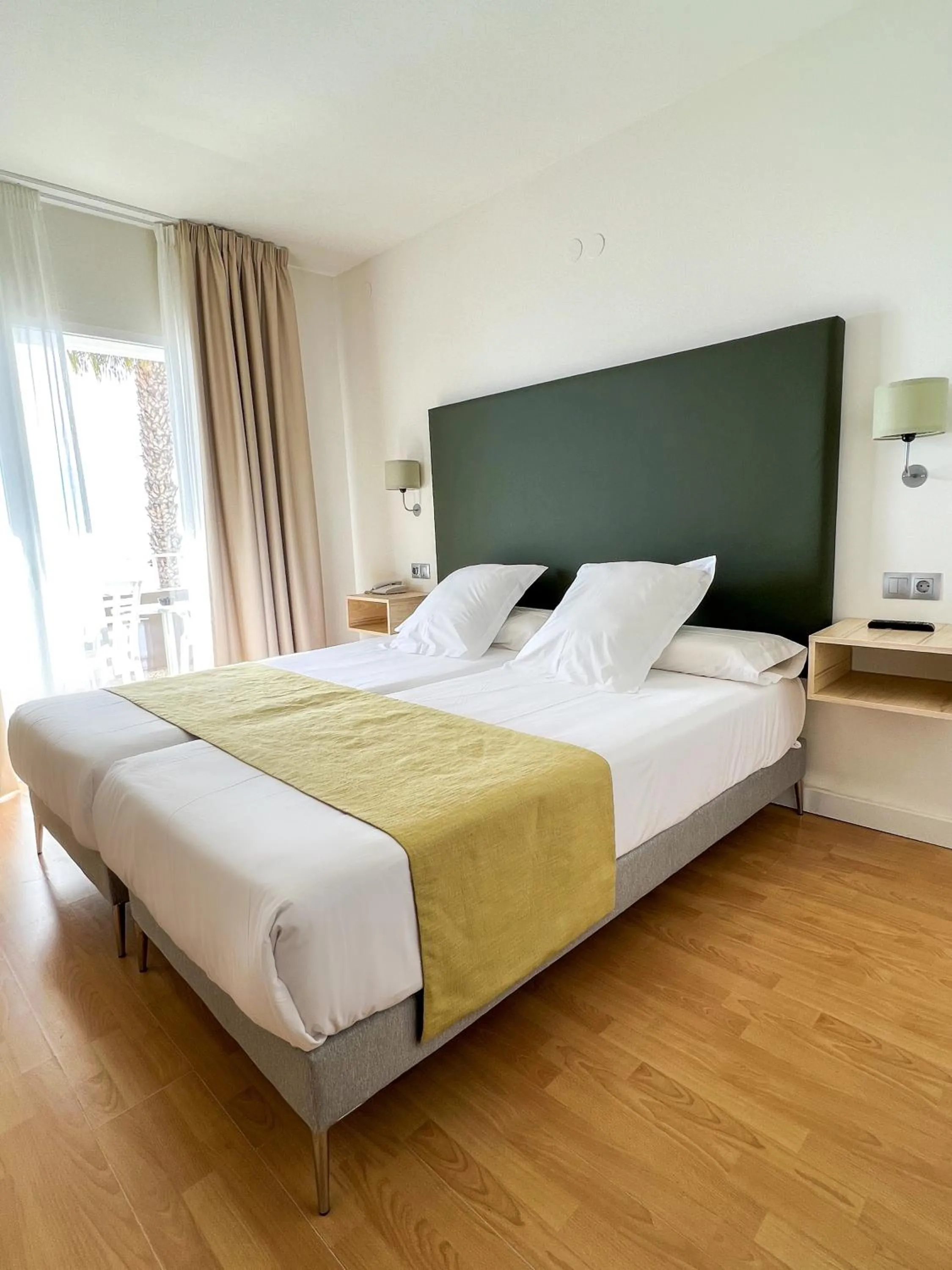 Bed in FAY Victoria Beach