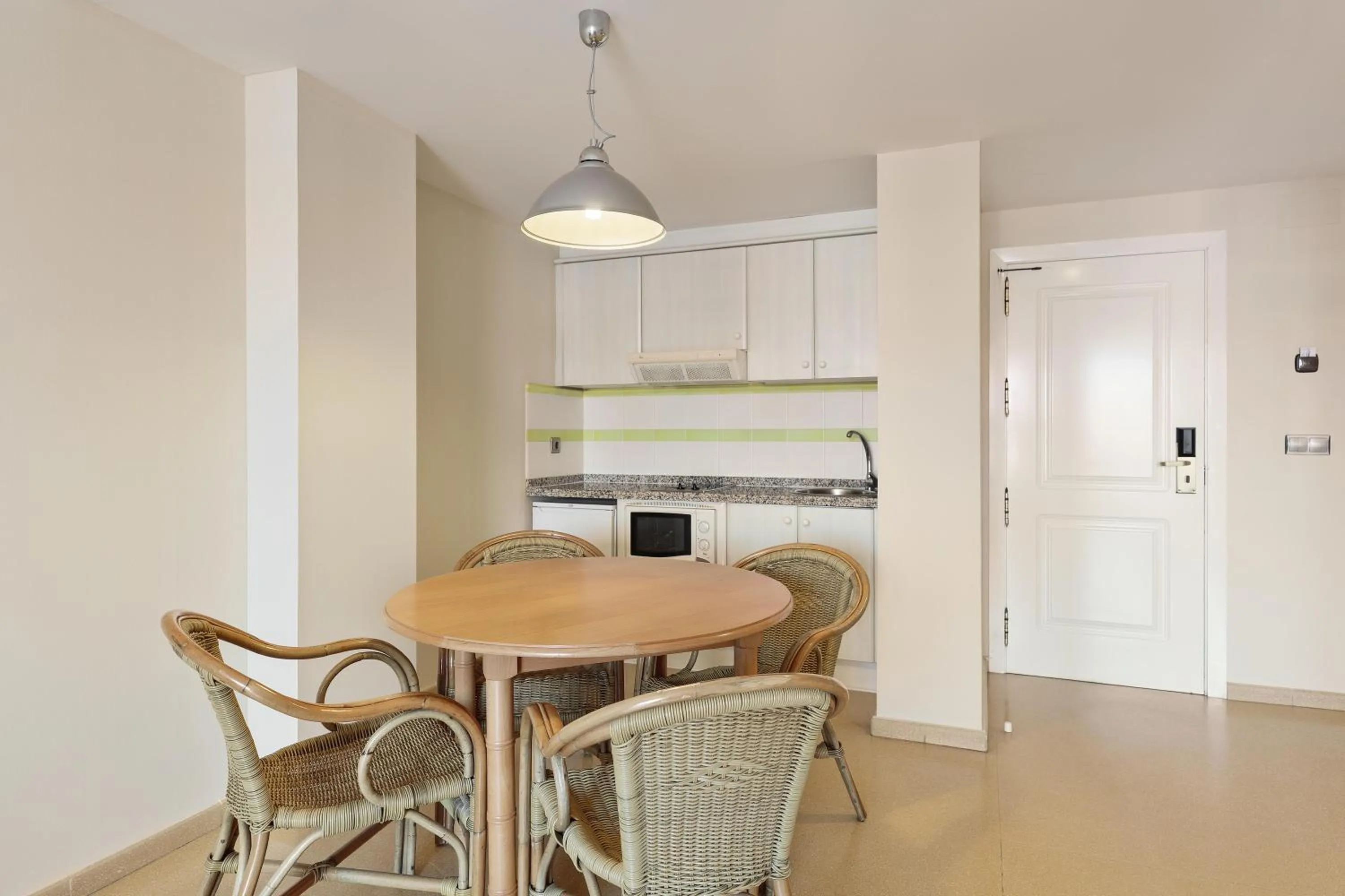 Kitchen or kitchenette in Hotel Best Roquetas