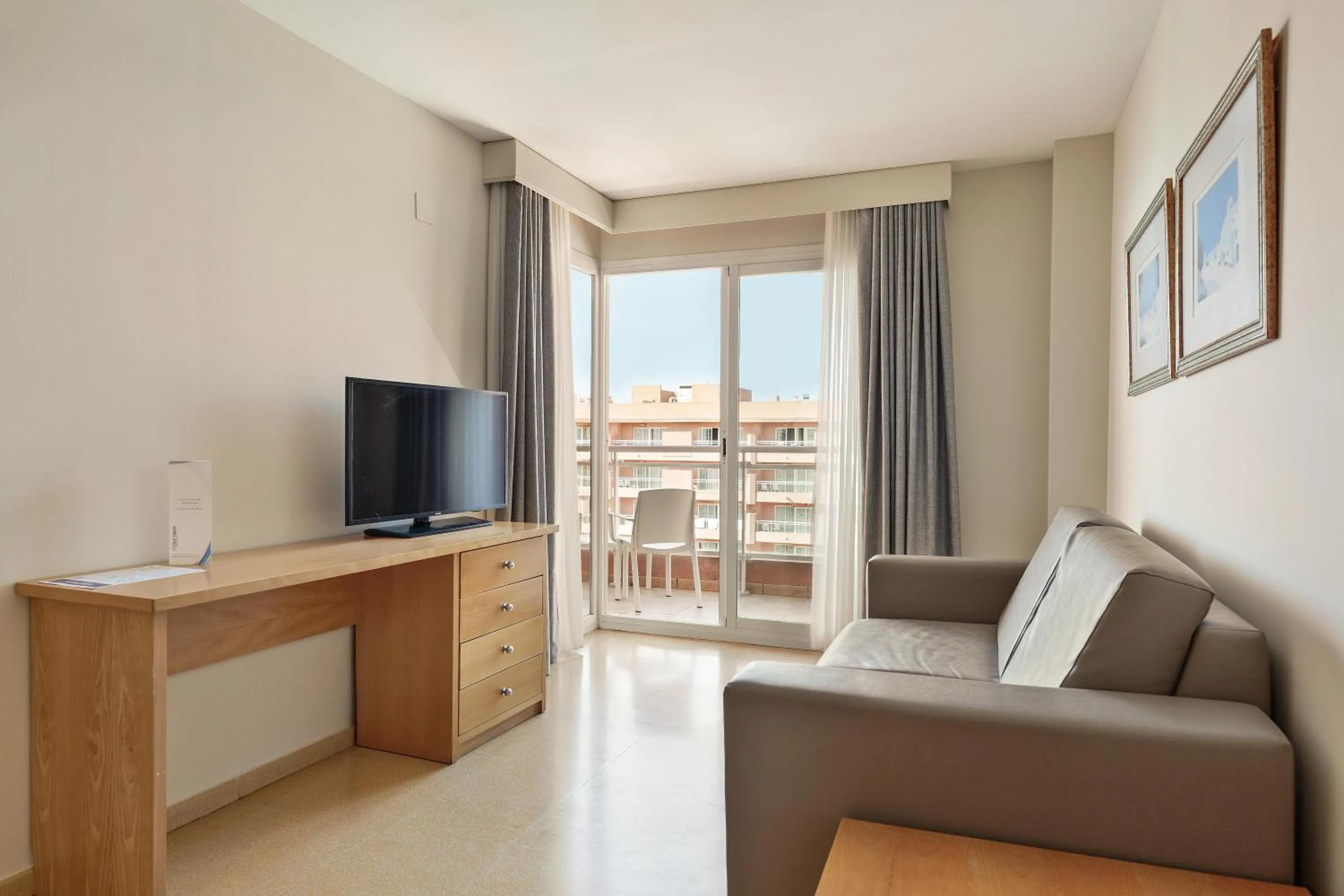 Photo of the whole room in Hotel Best Roquetas