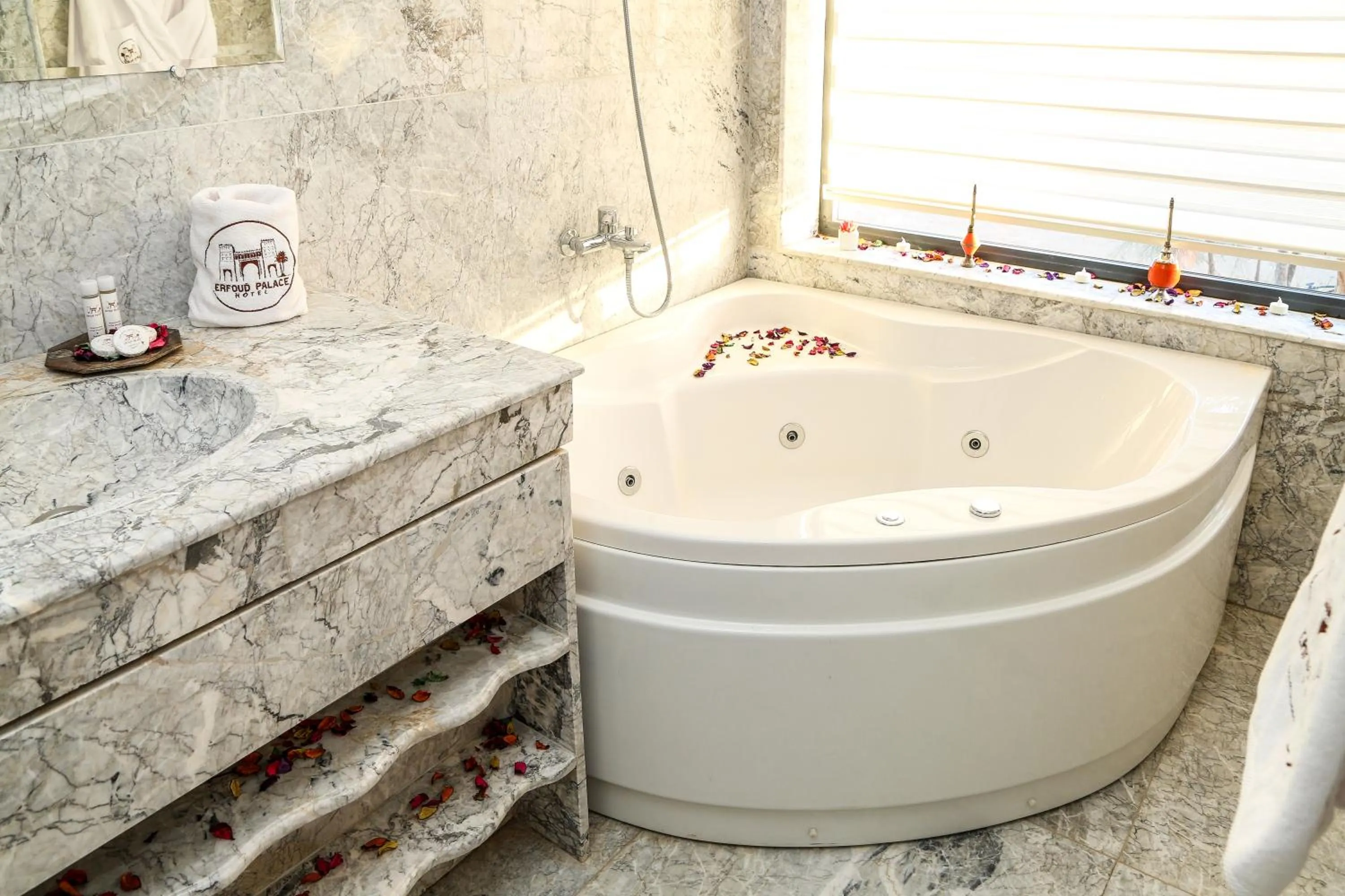 Bathroom in Yakout Merzouga Luxury Camp