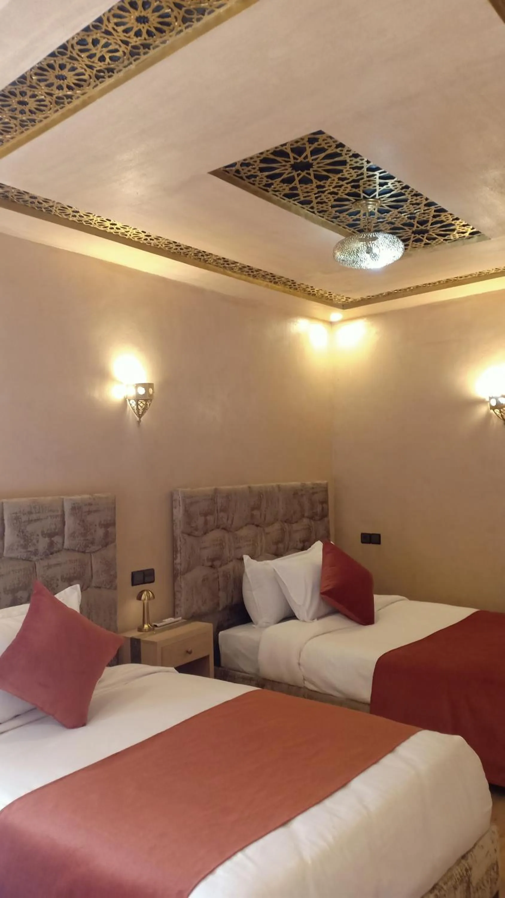 Bedroom, Bed in Yakout Merzouga Luxury Camp