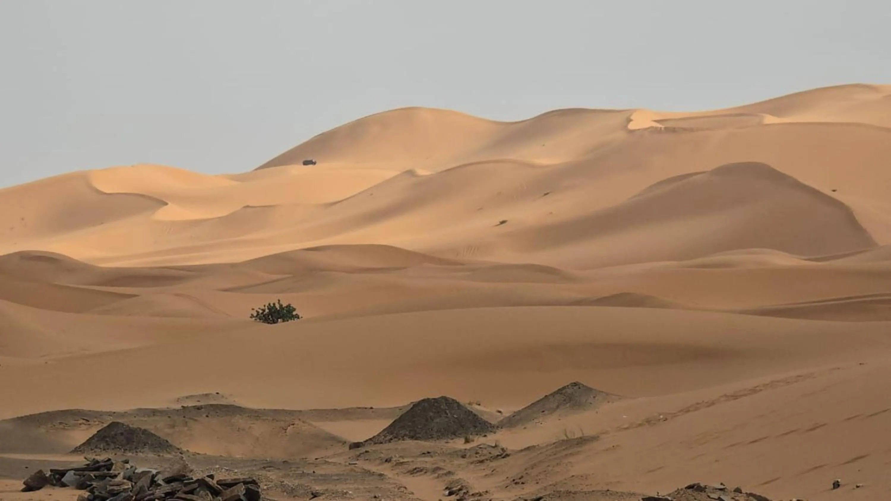 Mountain view in Yakout Merzouga Luxury Camp