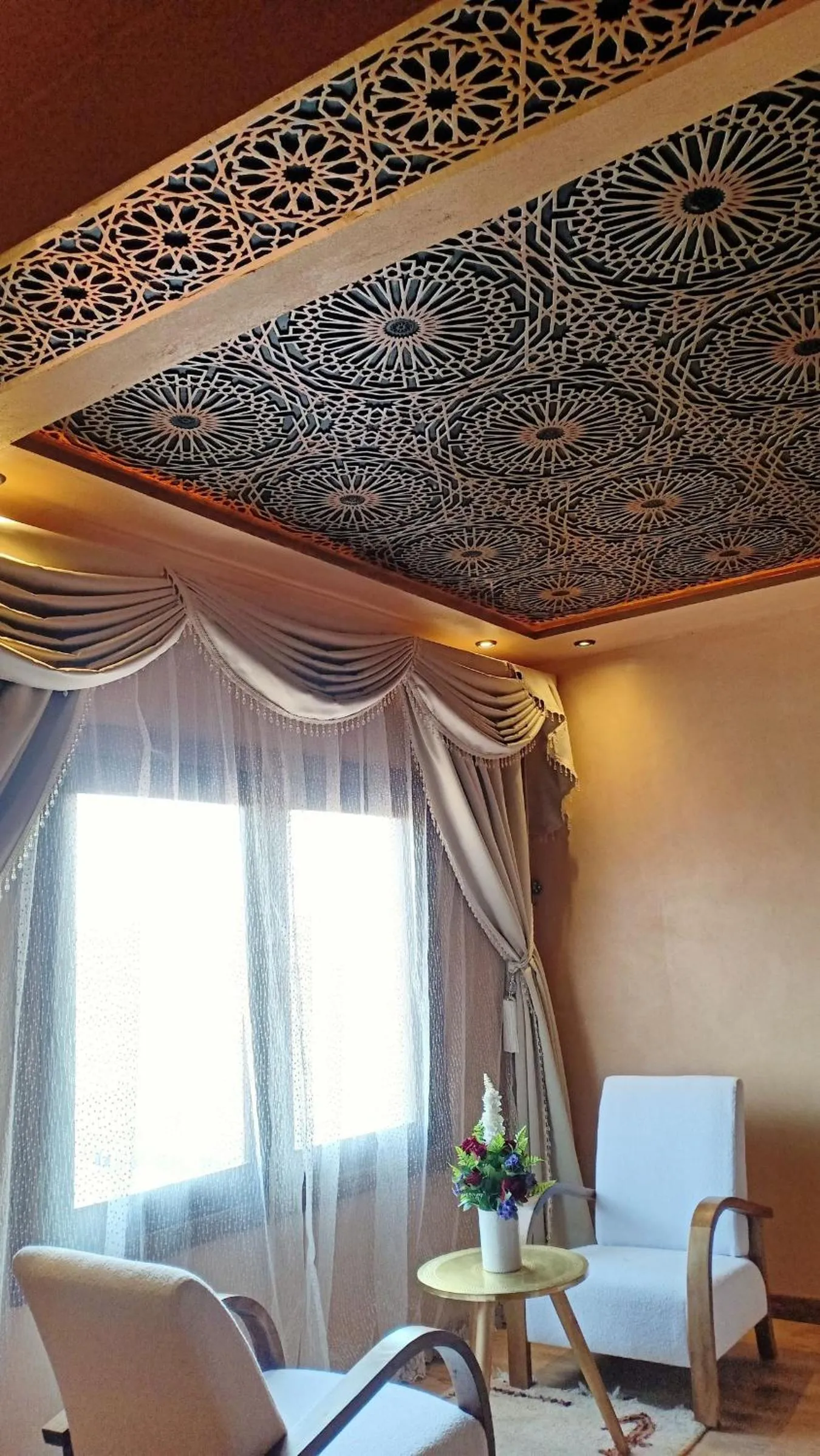 Living room in Yakout Merzouga Luxury Camp