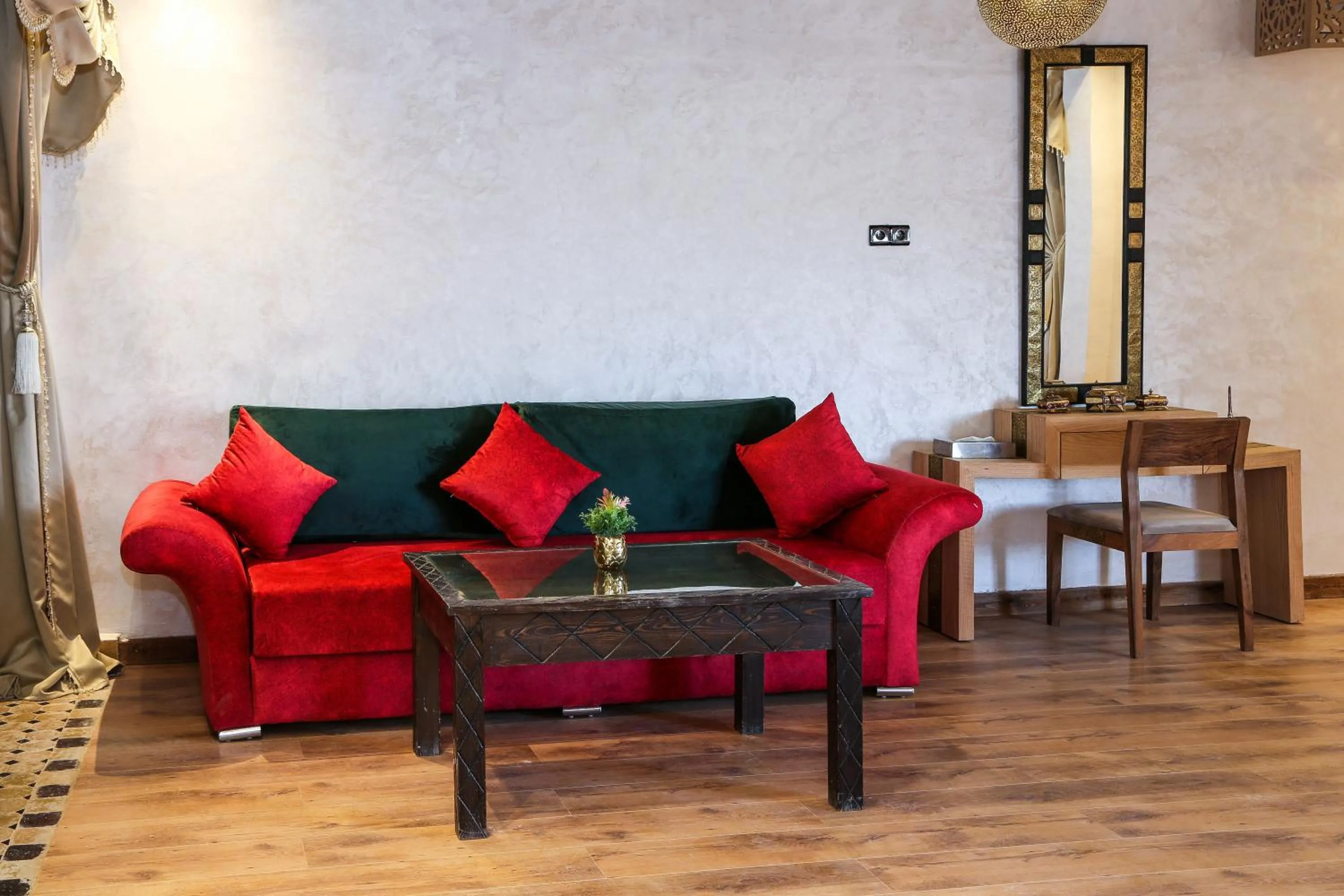 Living room in Yakout Merzouga Luxury Camp