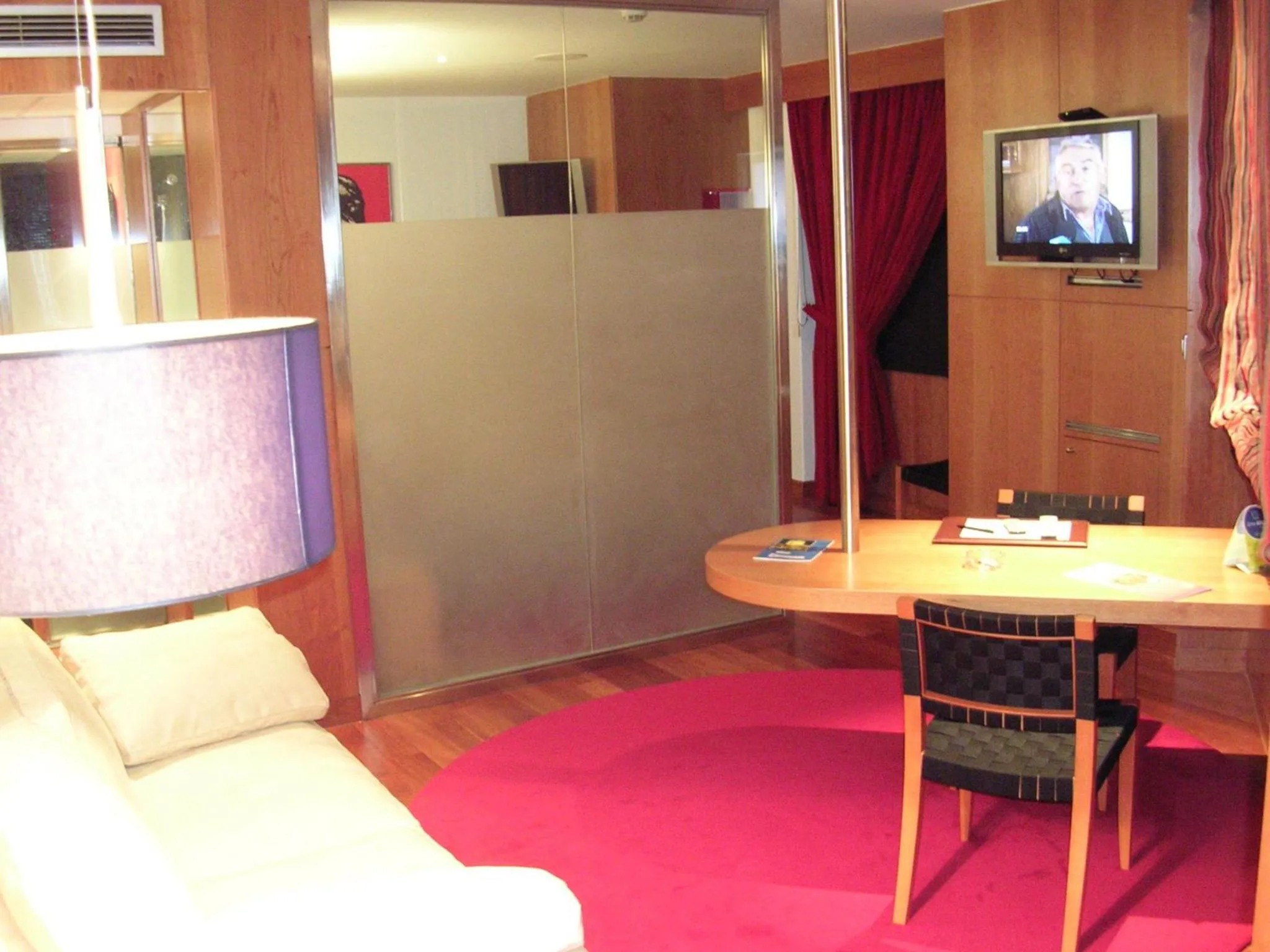Photo of the whole room in Hotel Francisco II