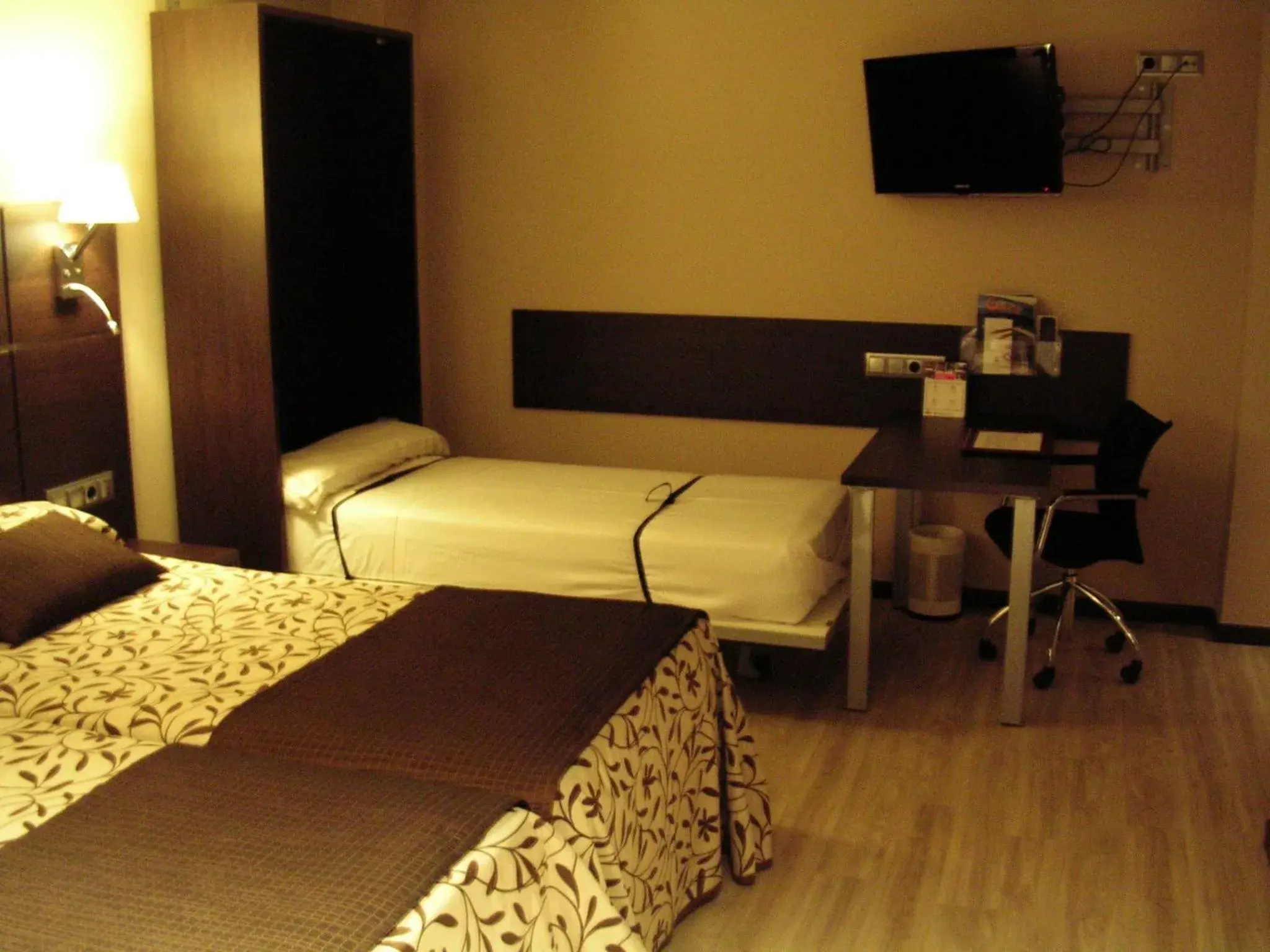 Special Offer - Triple Room in Hotel Francisco II Special Offer - Triple Room in Hotel Francisco II