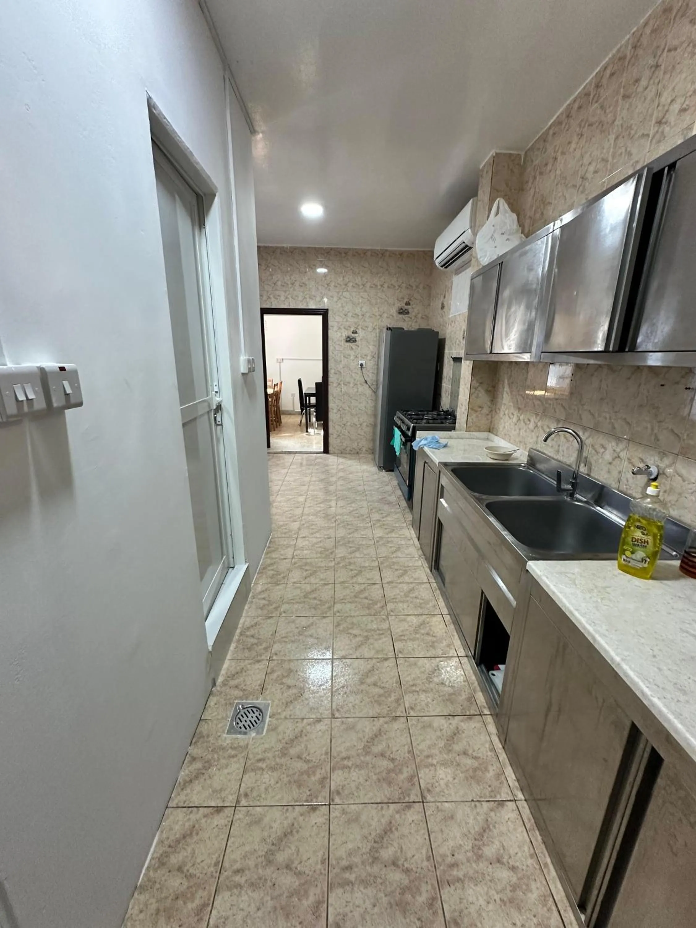 Kitchen or kitchenette in International Abu Dhabi Hostel