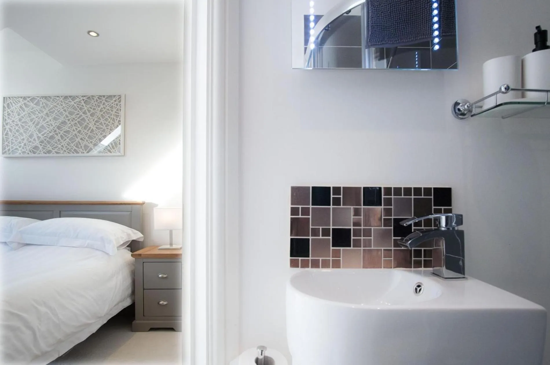 Floor plan, Bed in Skylark - 2 Bedroom Apartment - Tenby