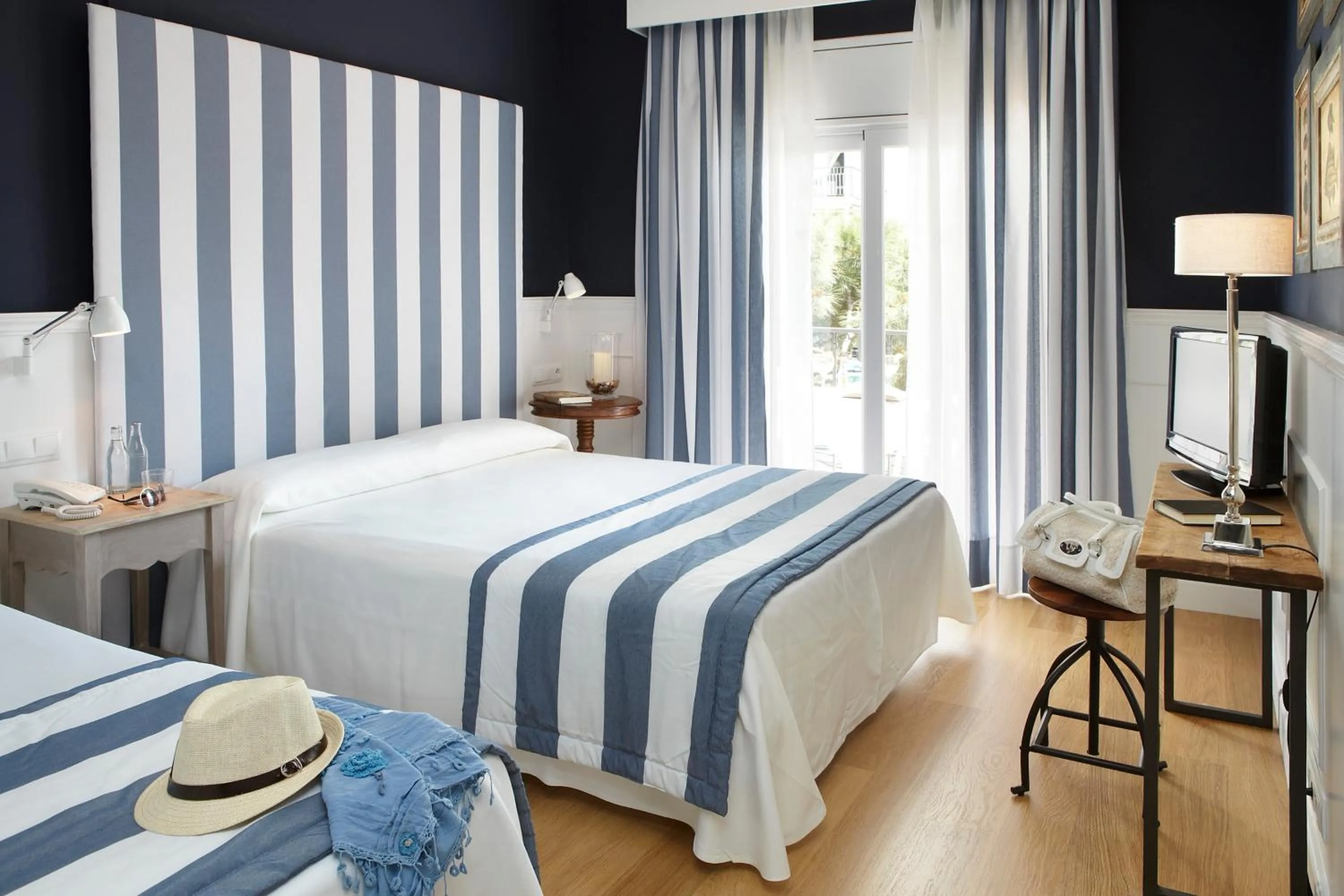 Bed in Hotel Els Pins