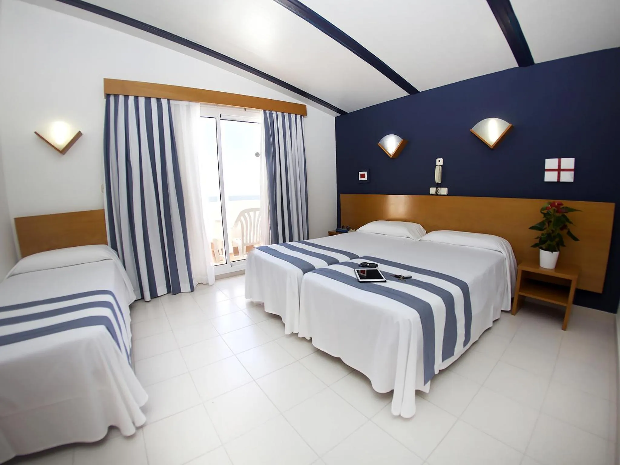 Bed in Hotel Els Pins