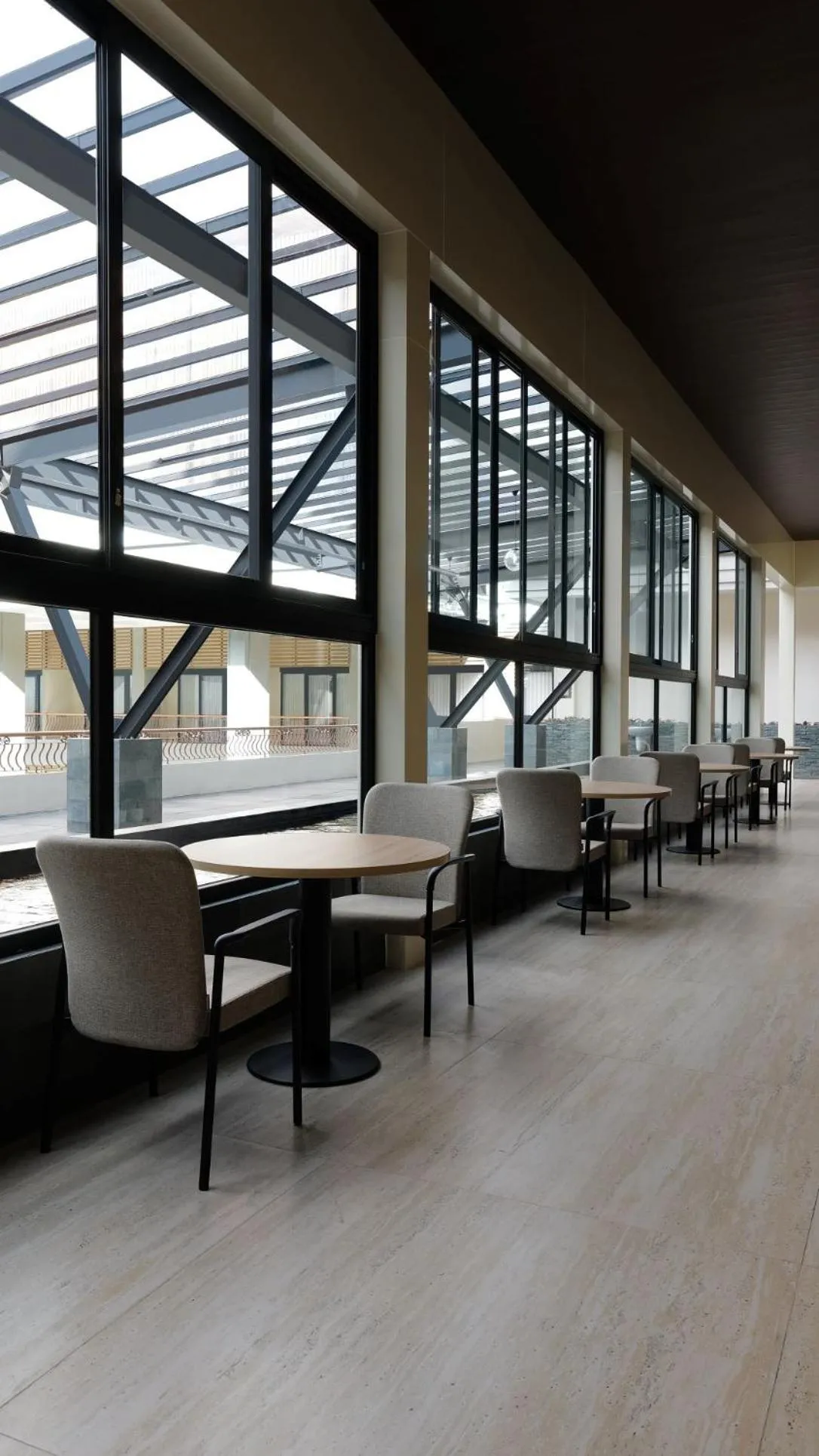 Restaurant/places to eat in FOX HARRIS Hotel & Convention Banjarnegara