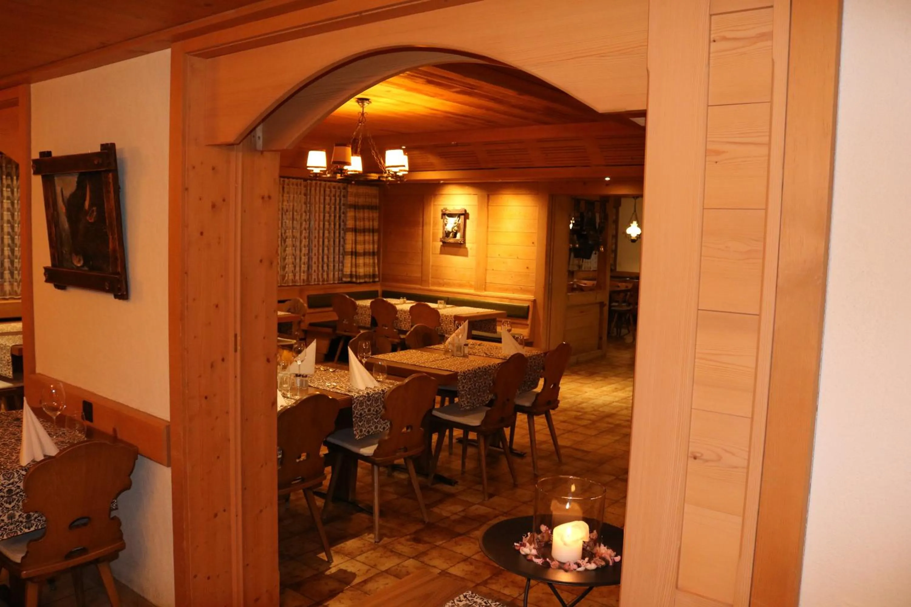 Restaurant/Places to Eat in Hotel & Restaurant Diana