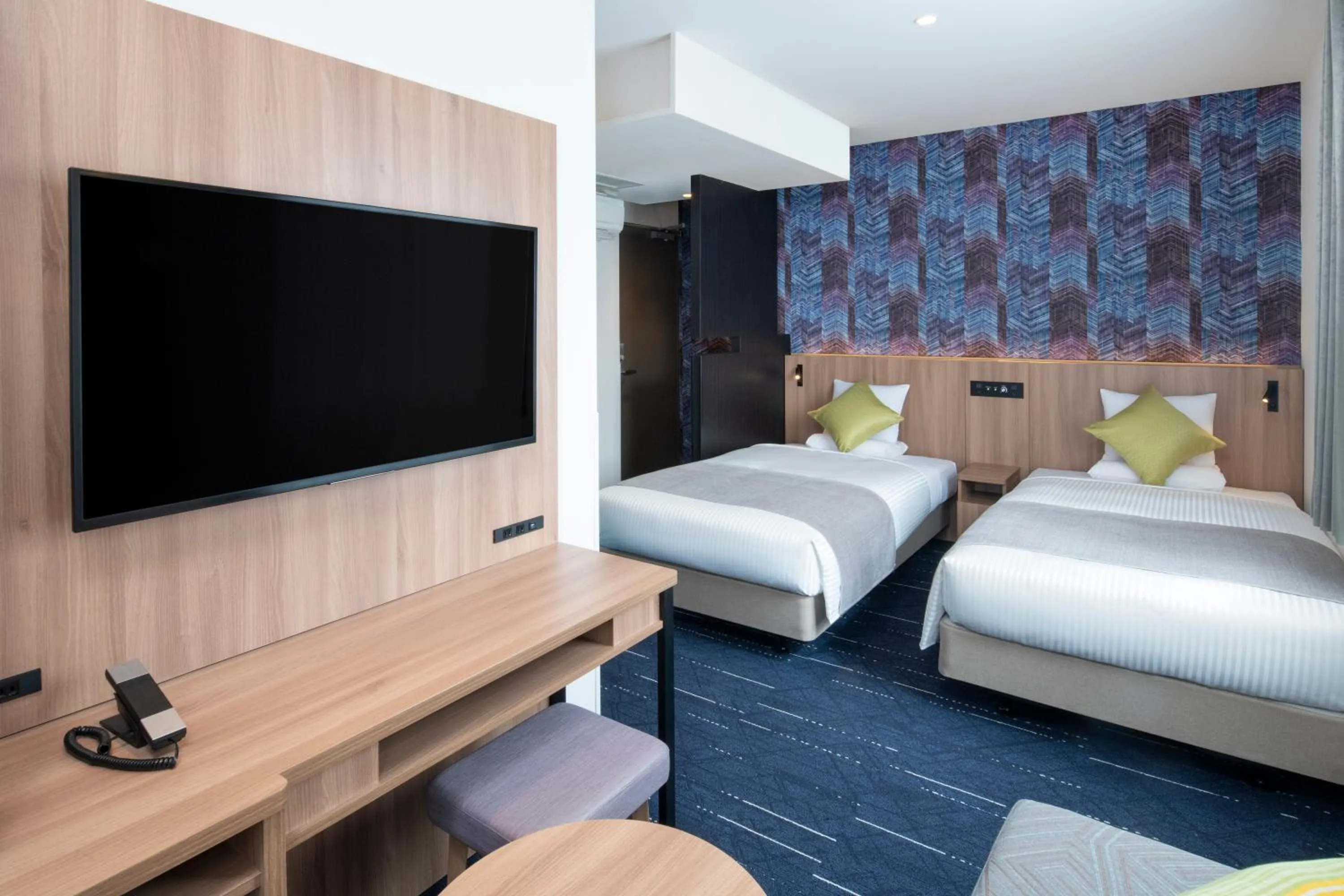 Photo of the whole room, Bed in HOTEL MYSTAYS Nishi Shinjuku