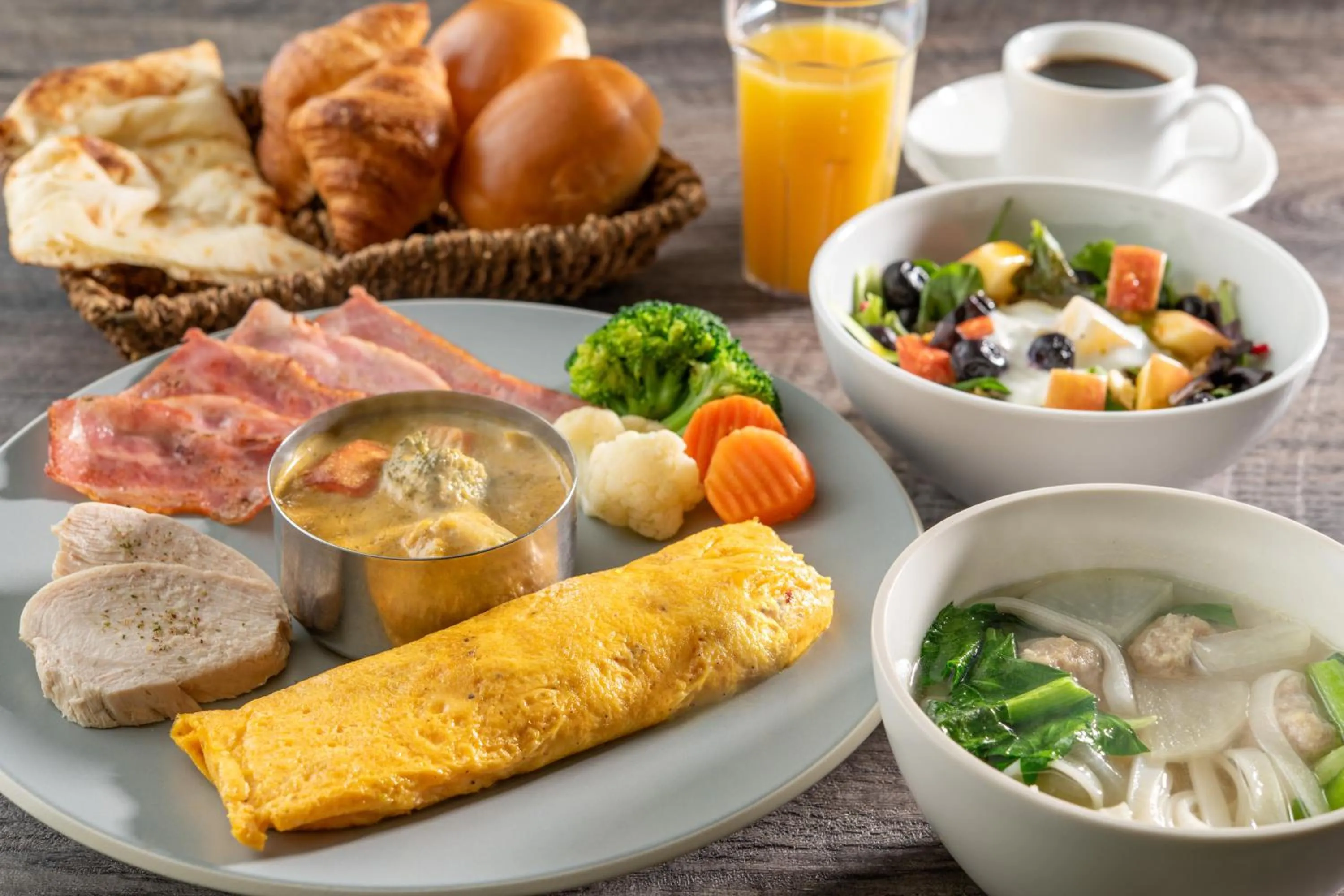 Food in HOTEL MYSTAYS Nishi Shinjuku