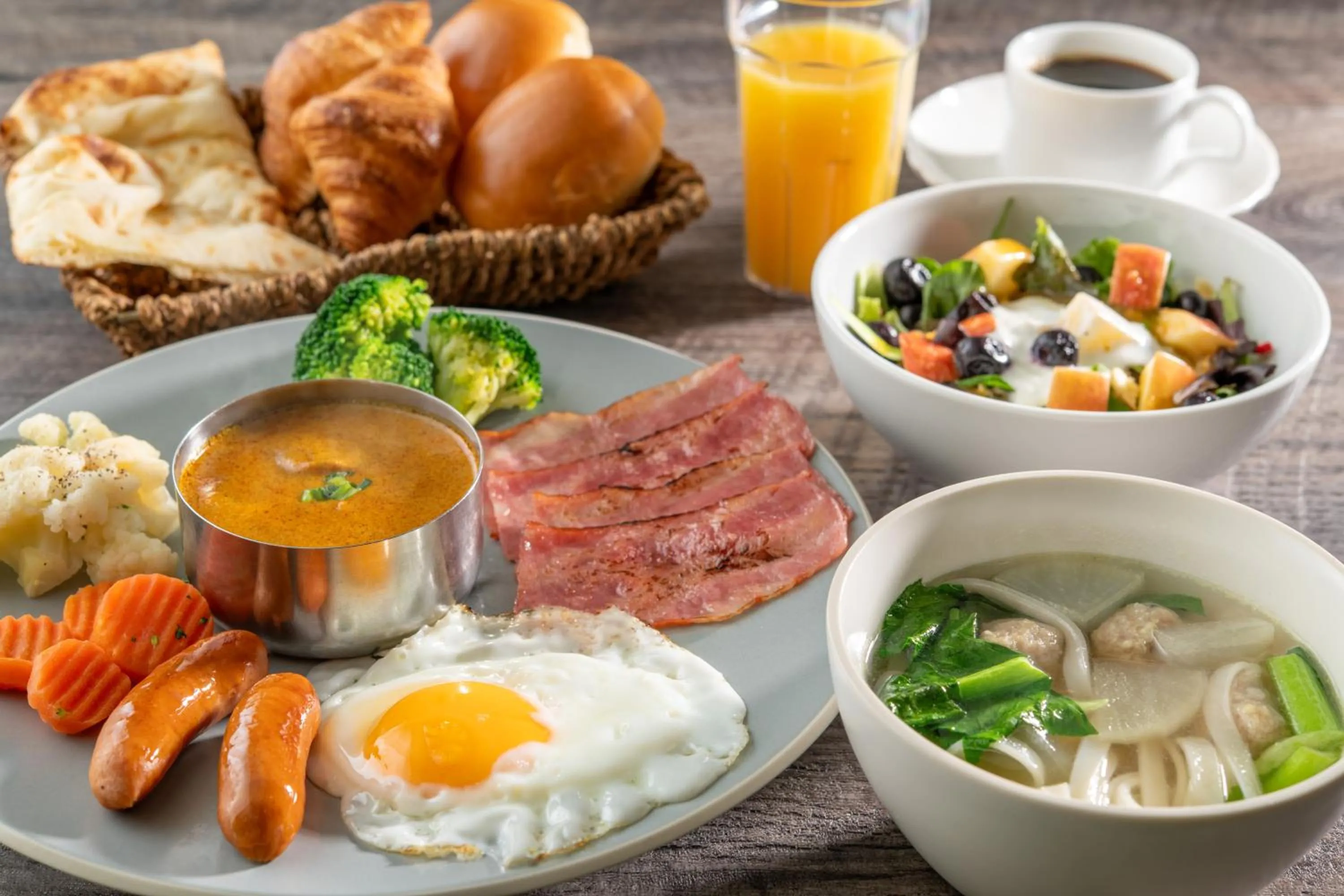 Food in HOTEL MYSTAYS Nishi Shinjuku