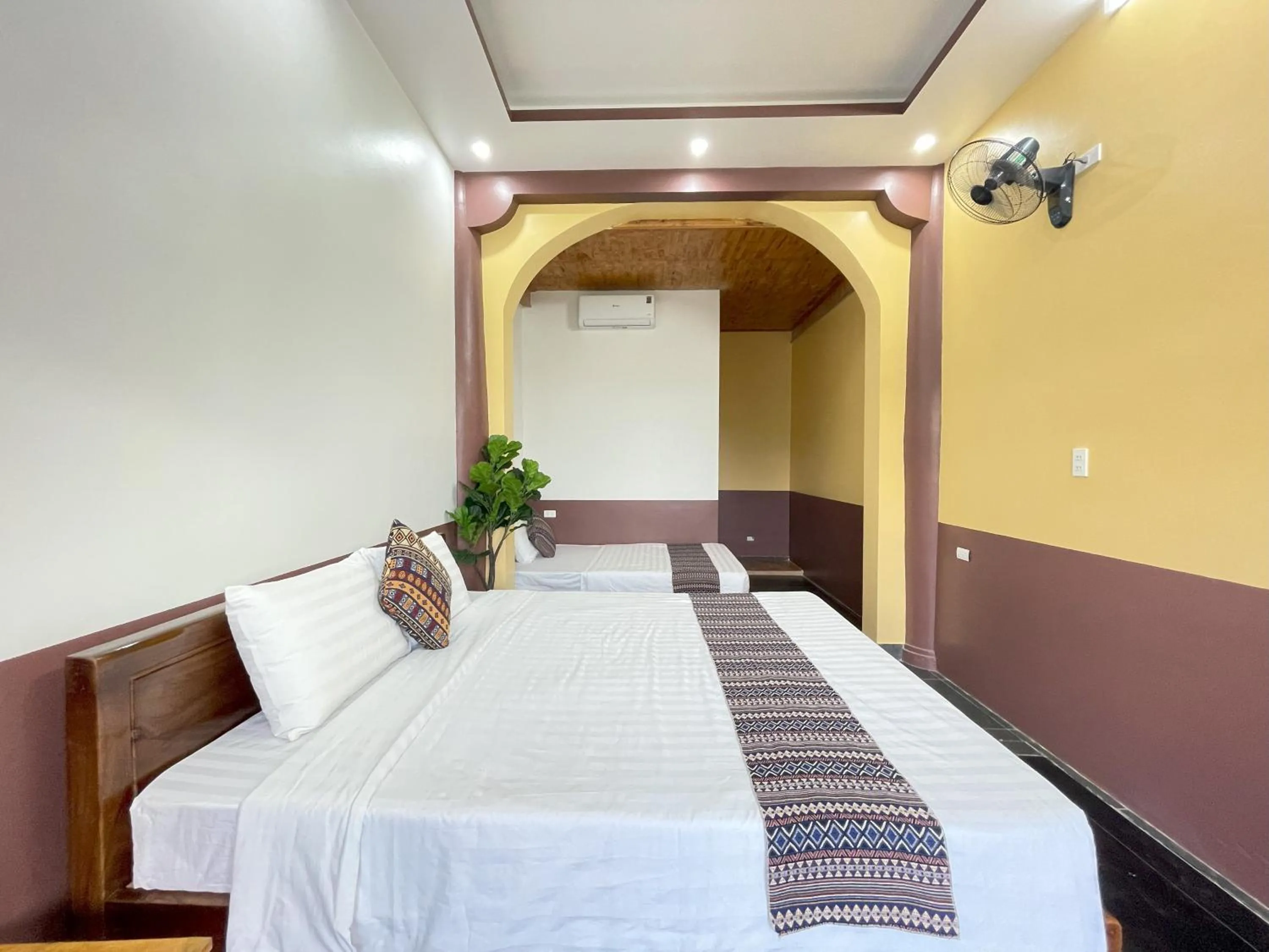 Bed in Sky Bay Lodge