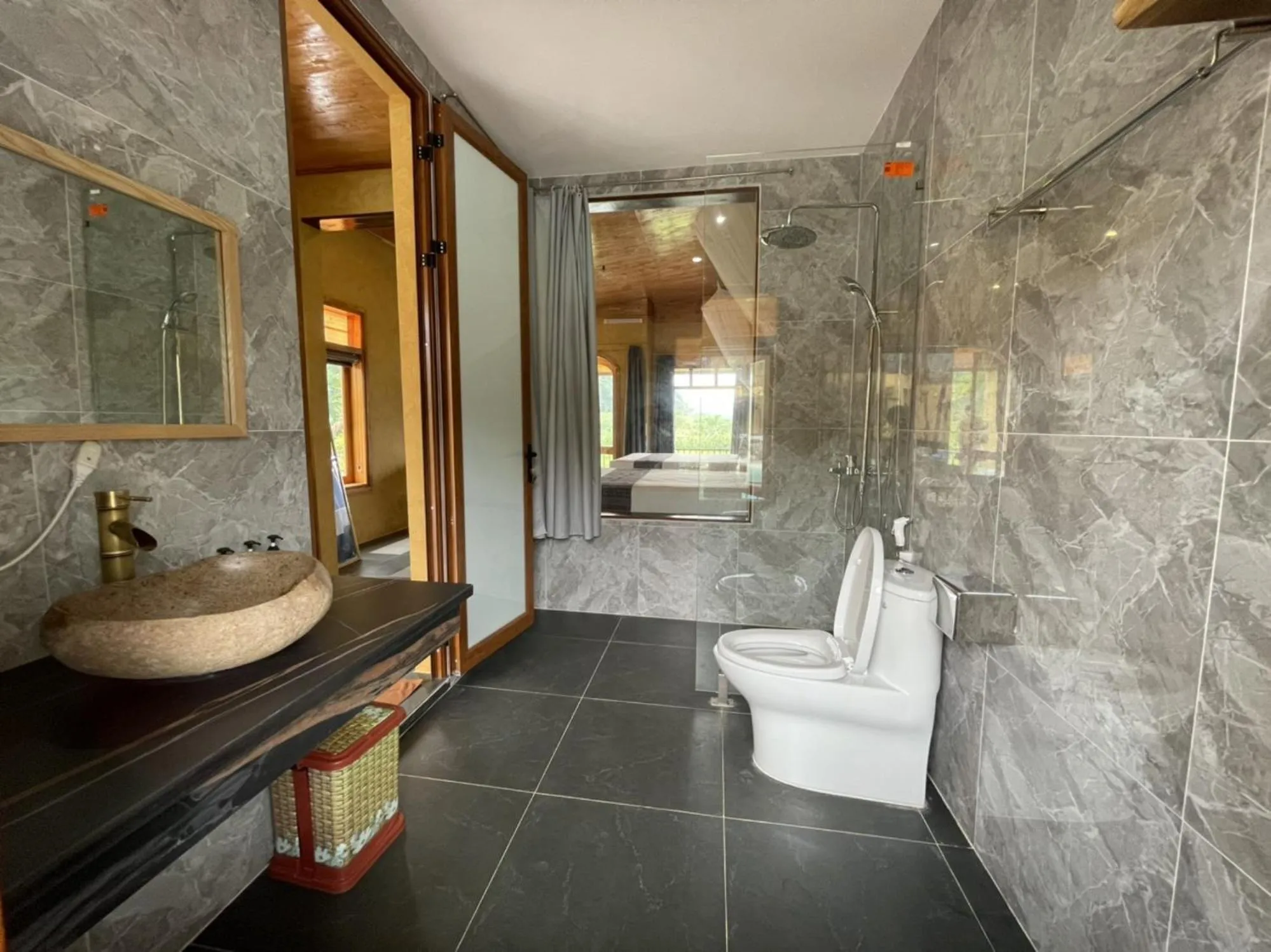 Shower in Sky Bay Lodge