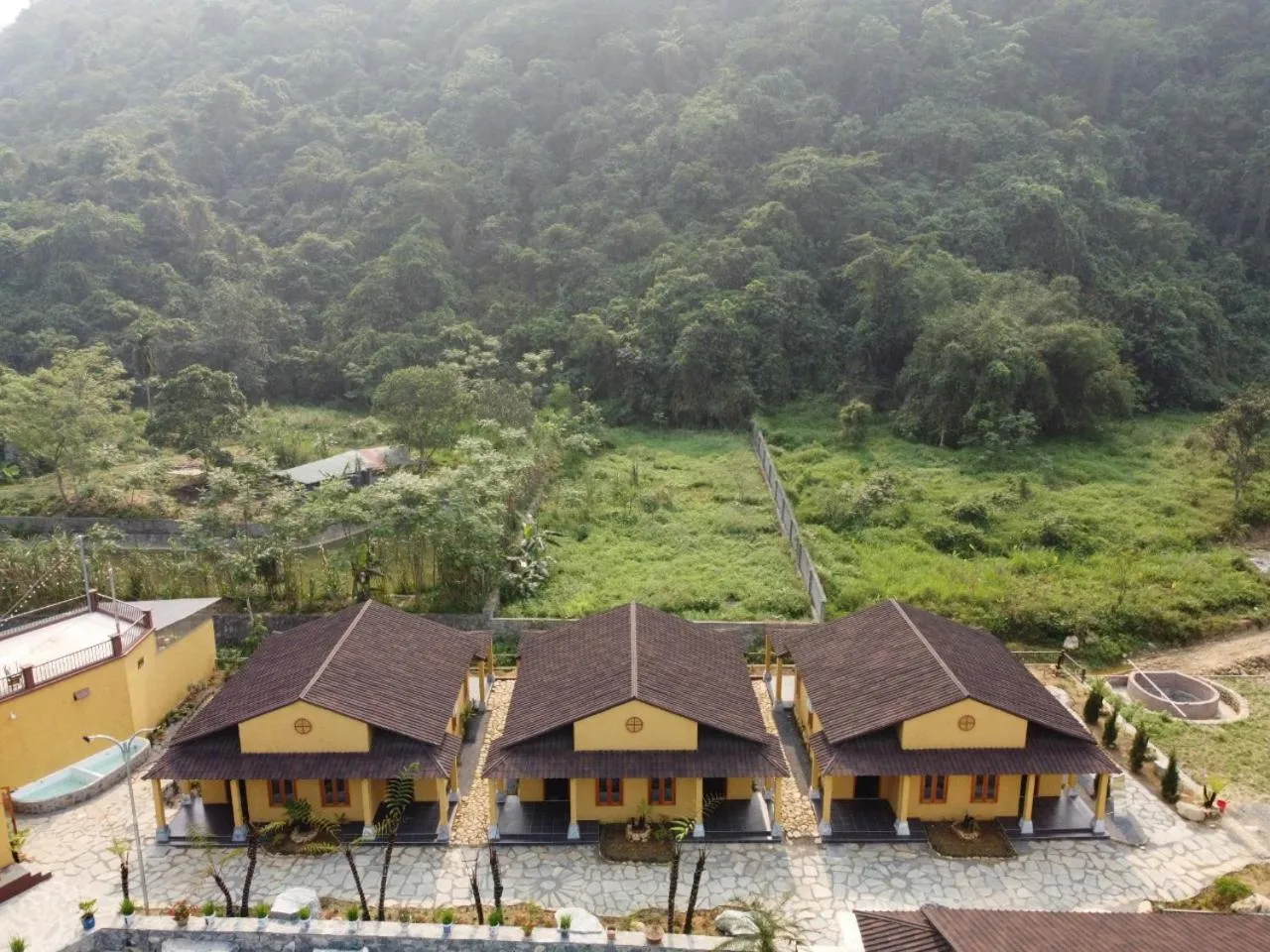 Day in Sky Bay Lodge