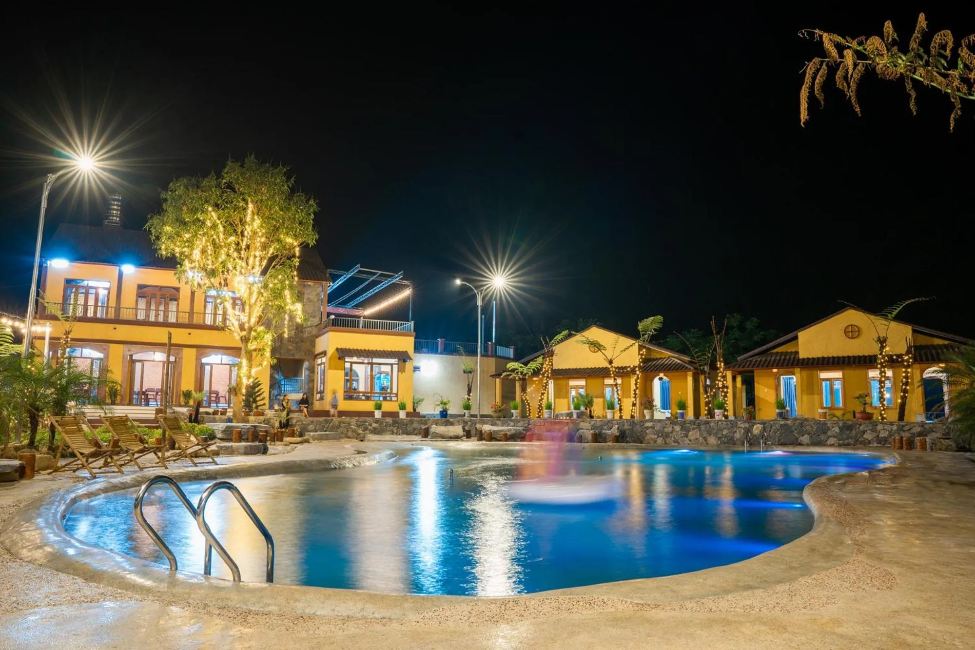 Swimming pool in Sky Bay Lodge