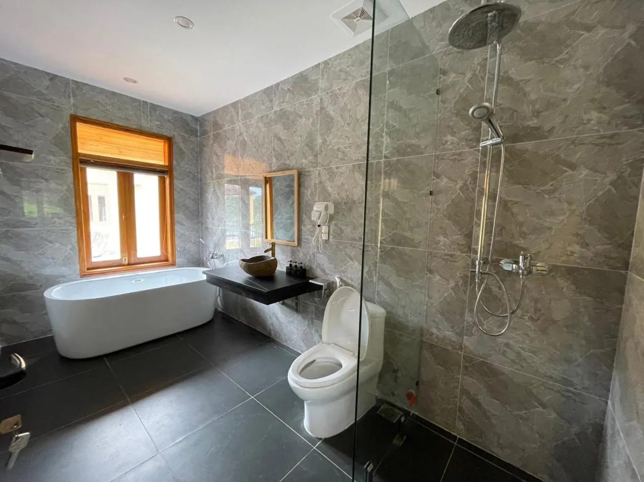 Shower in Sky Bay Lodge