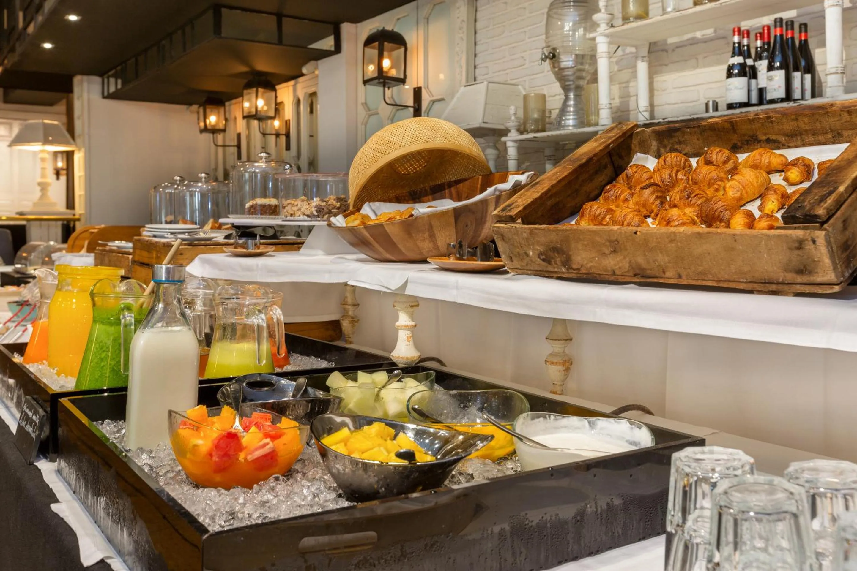 Buffet breakfast in Hotel Market