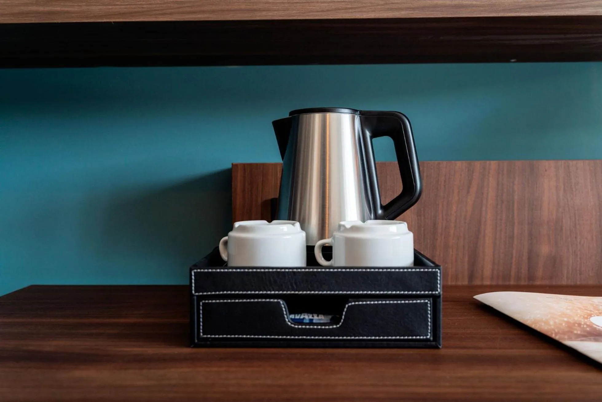 Coffee/tea facilities in Hôtel Roz Marine Thalasso Resort