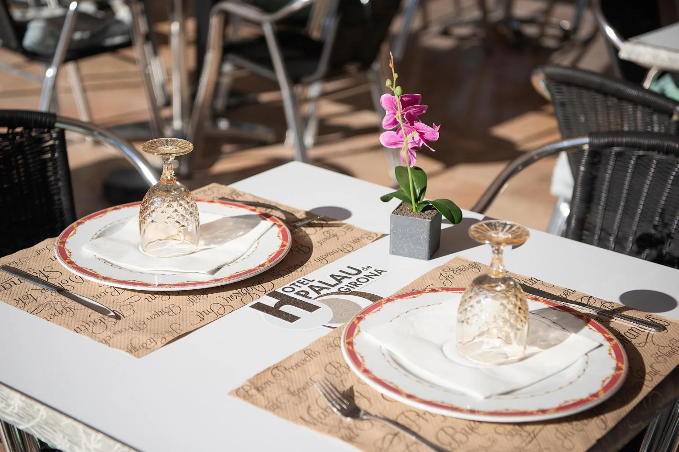 Restaurant/places to eat in Hotel Palau de Girona