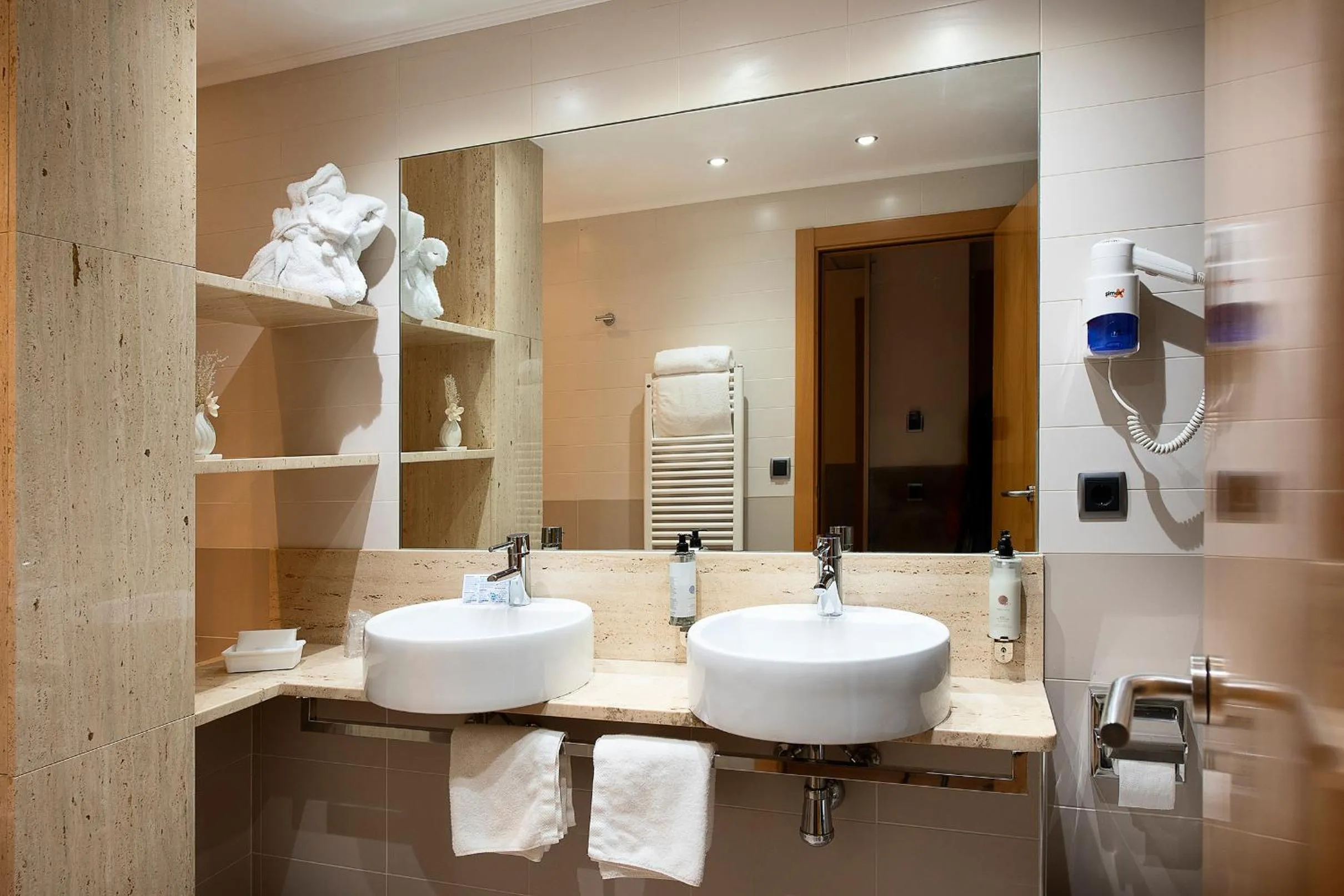 Bathroom in Hotel Palau de Girona