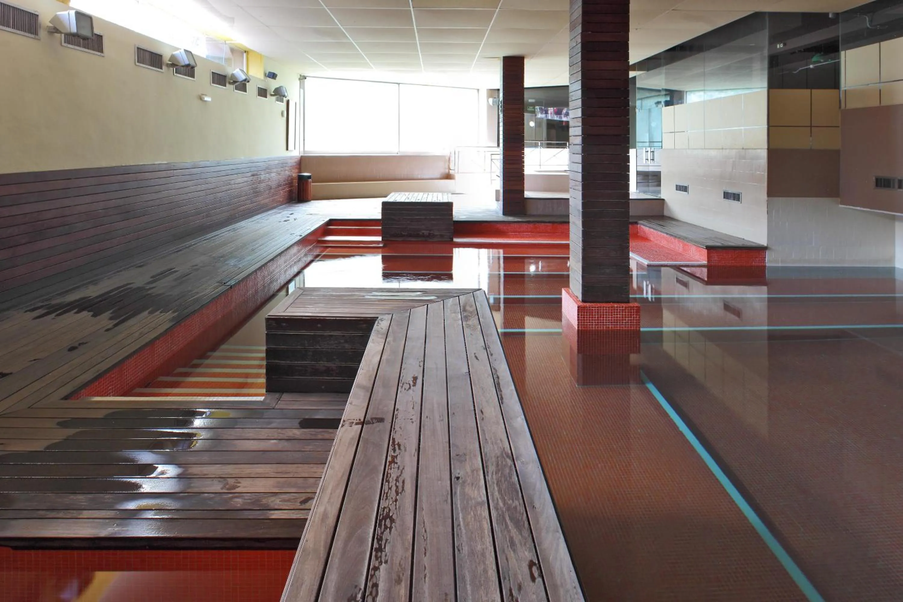 Swimming pool in Alp Hotel Masella