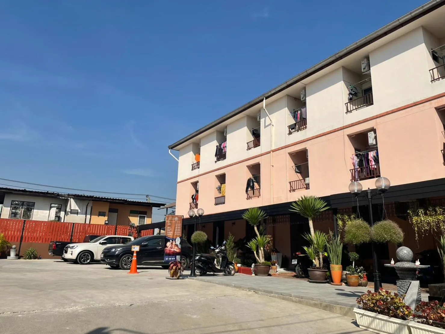 Parking in 66 Apartment