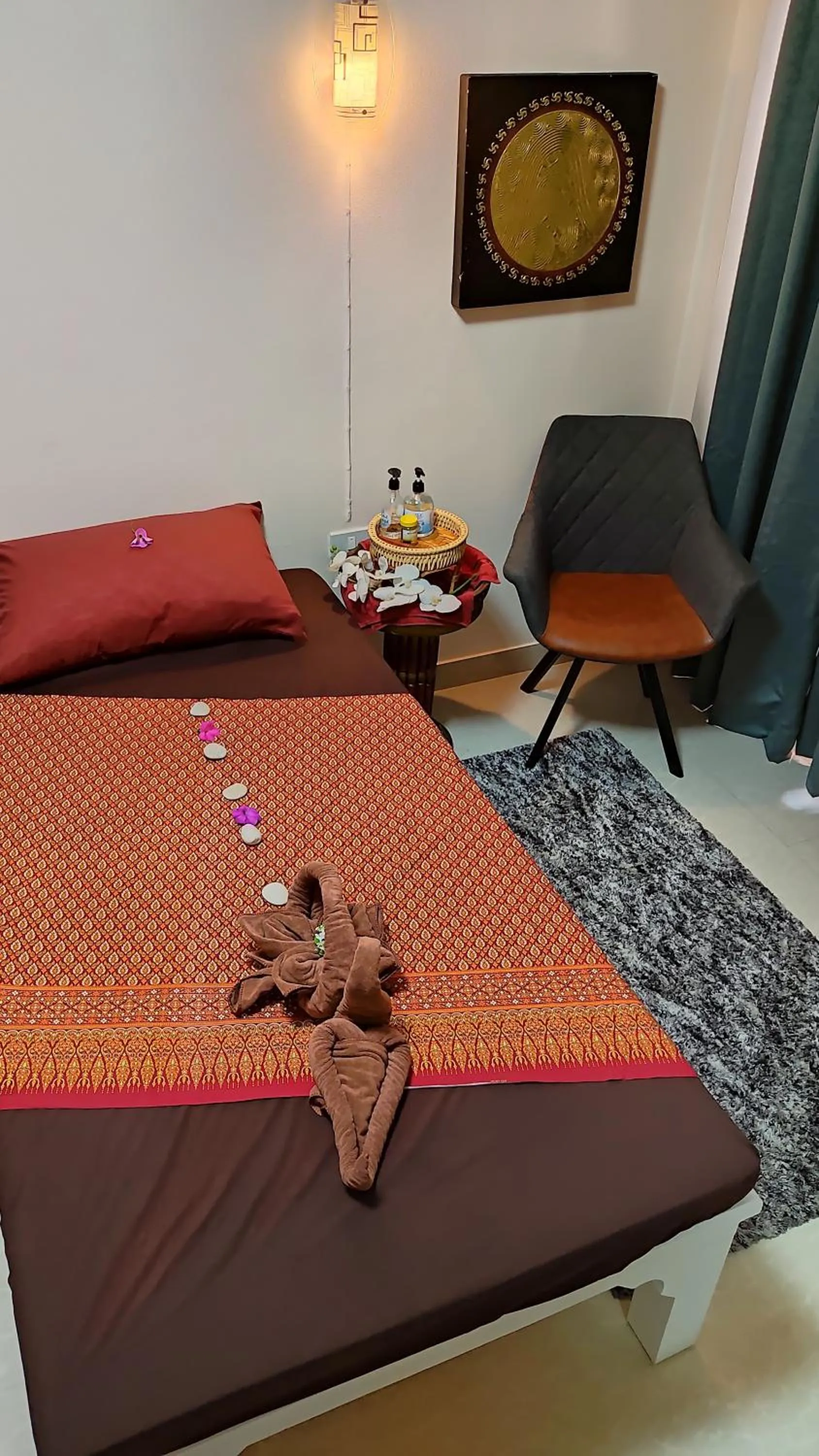 Spa and wellness centre/facilities, Bed in 66 Apartment