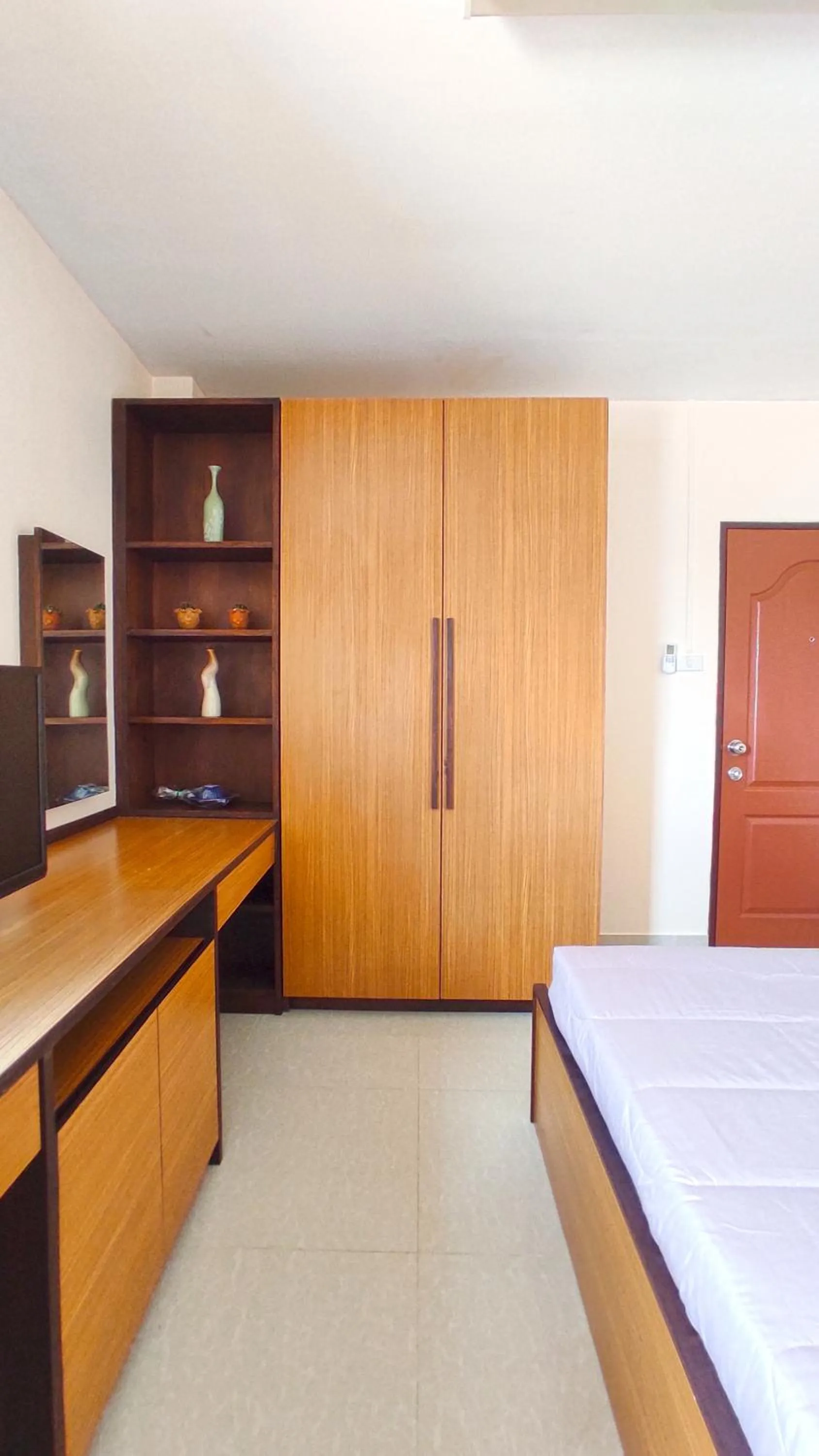 wardrobe, Bed in 66 Apartment