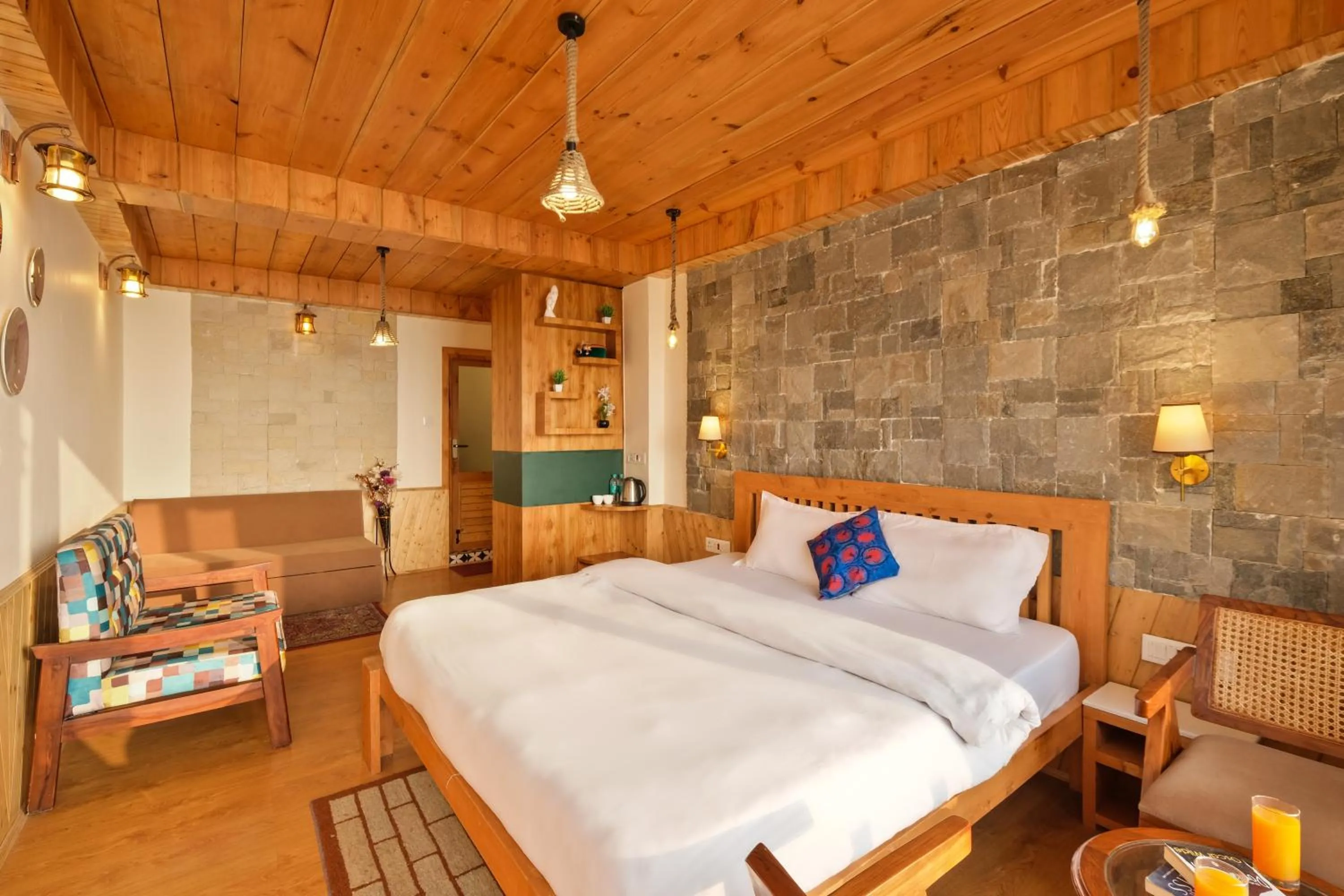 Bed in Jomotel Dayaar - An Apple Orchard Villa