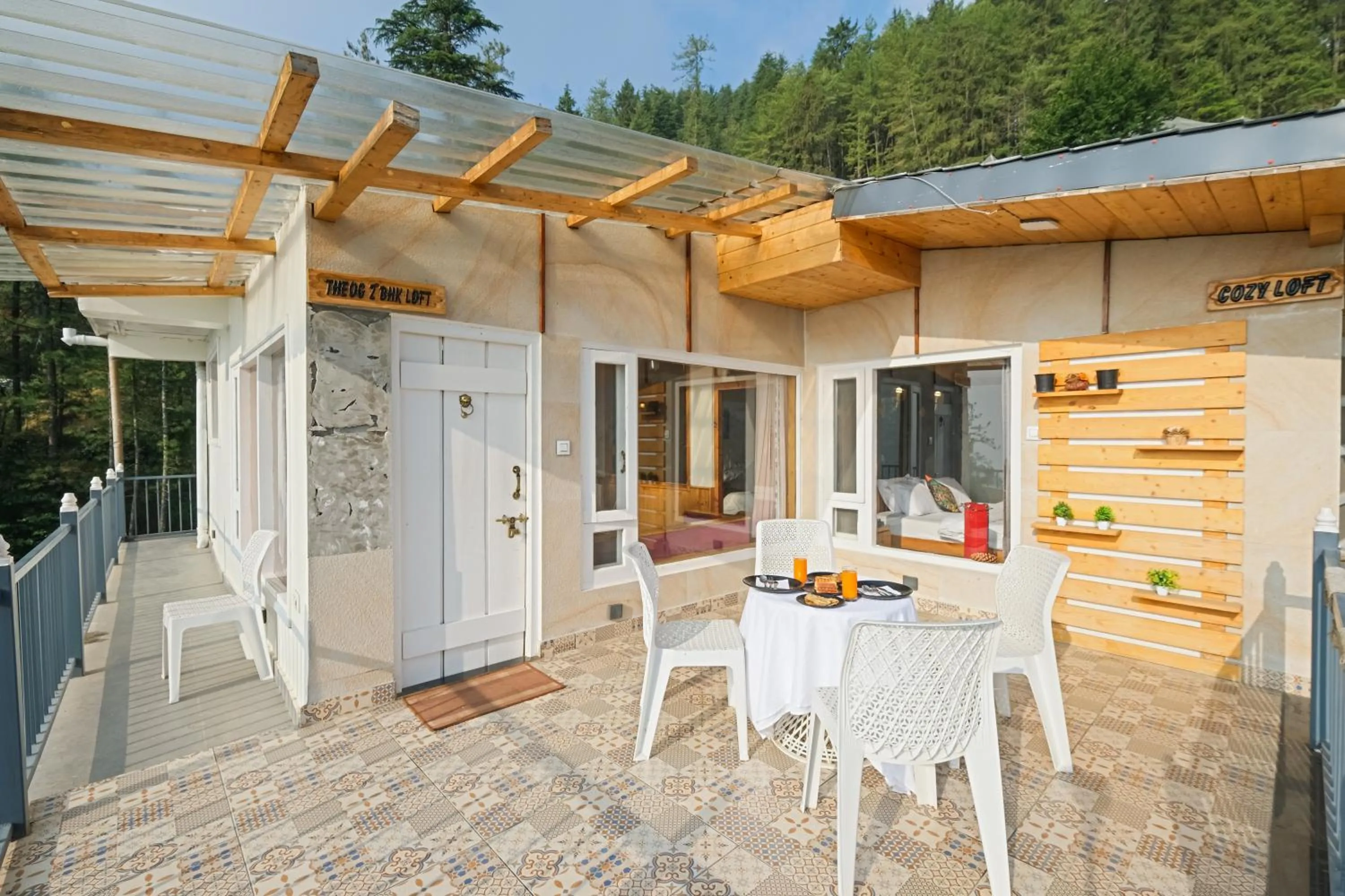 Jomotel Dayaar - An Apple Orchard Villa