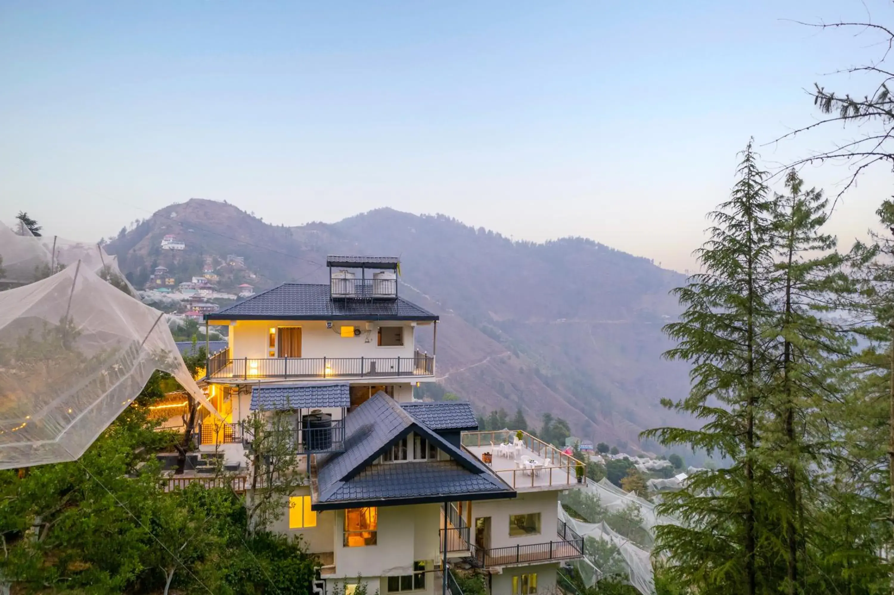 Jomotel Dayaar - An Apple Orchard Villa Jomotel Dayaar - An Apple Orchard Villa