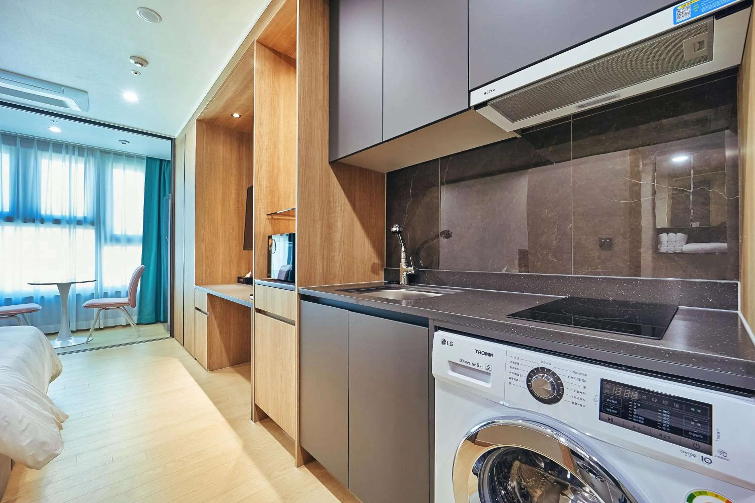 Kitchen or kitchenette in Jeonju Signature Hotel