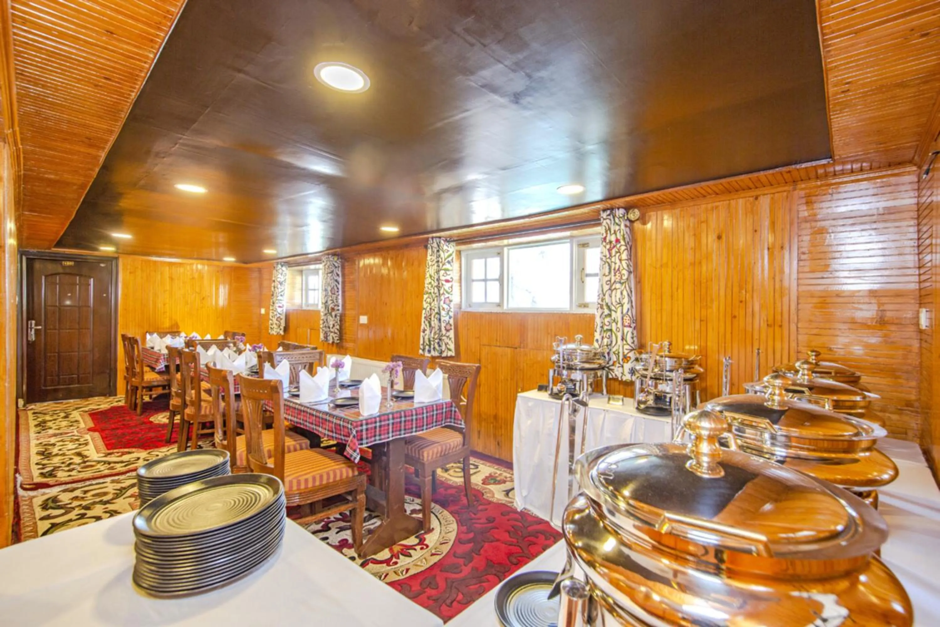 Restaurant/places to eat in Gulmarg Ski Hill Resort