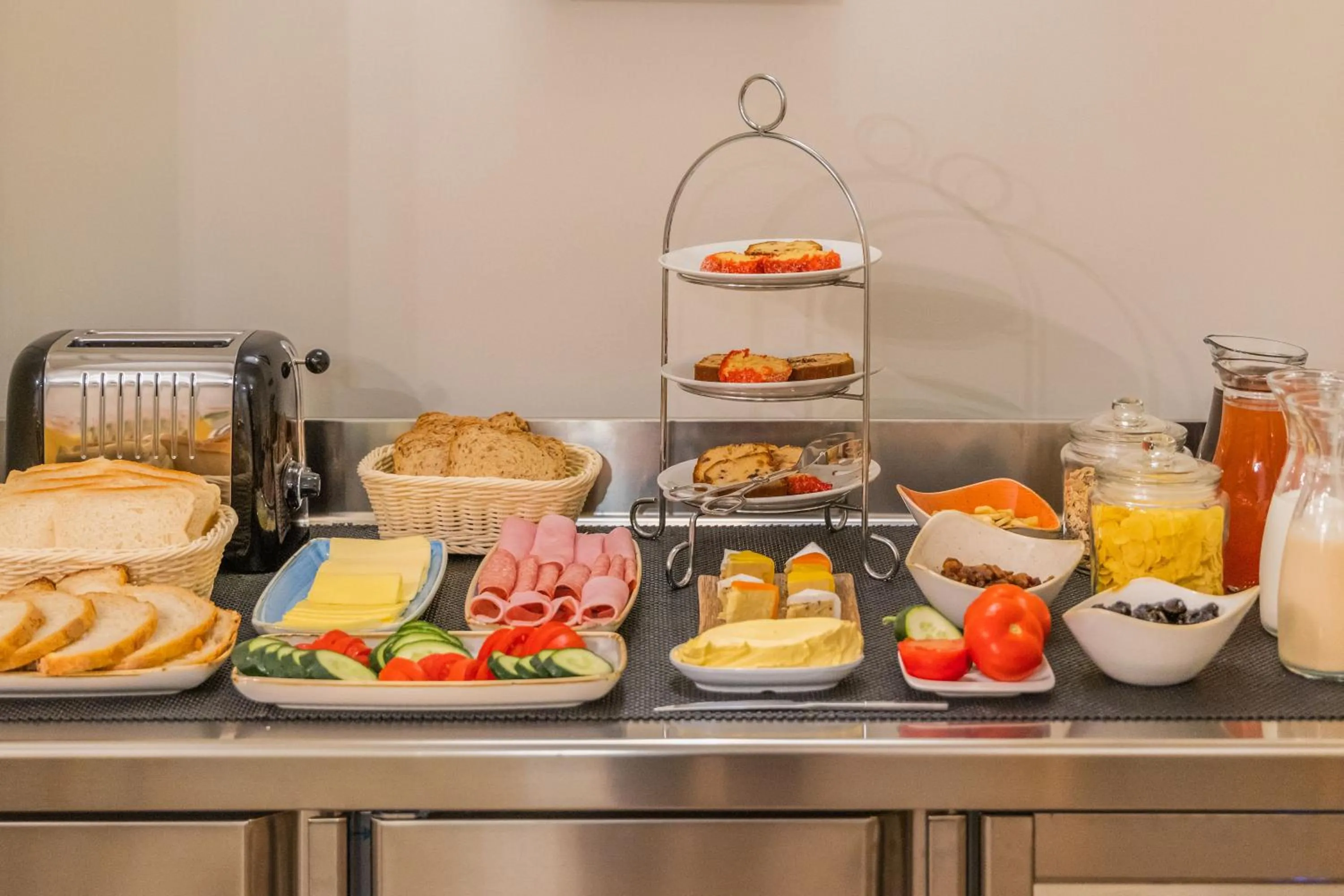 Breakfast in Belle Boutique