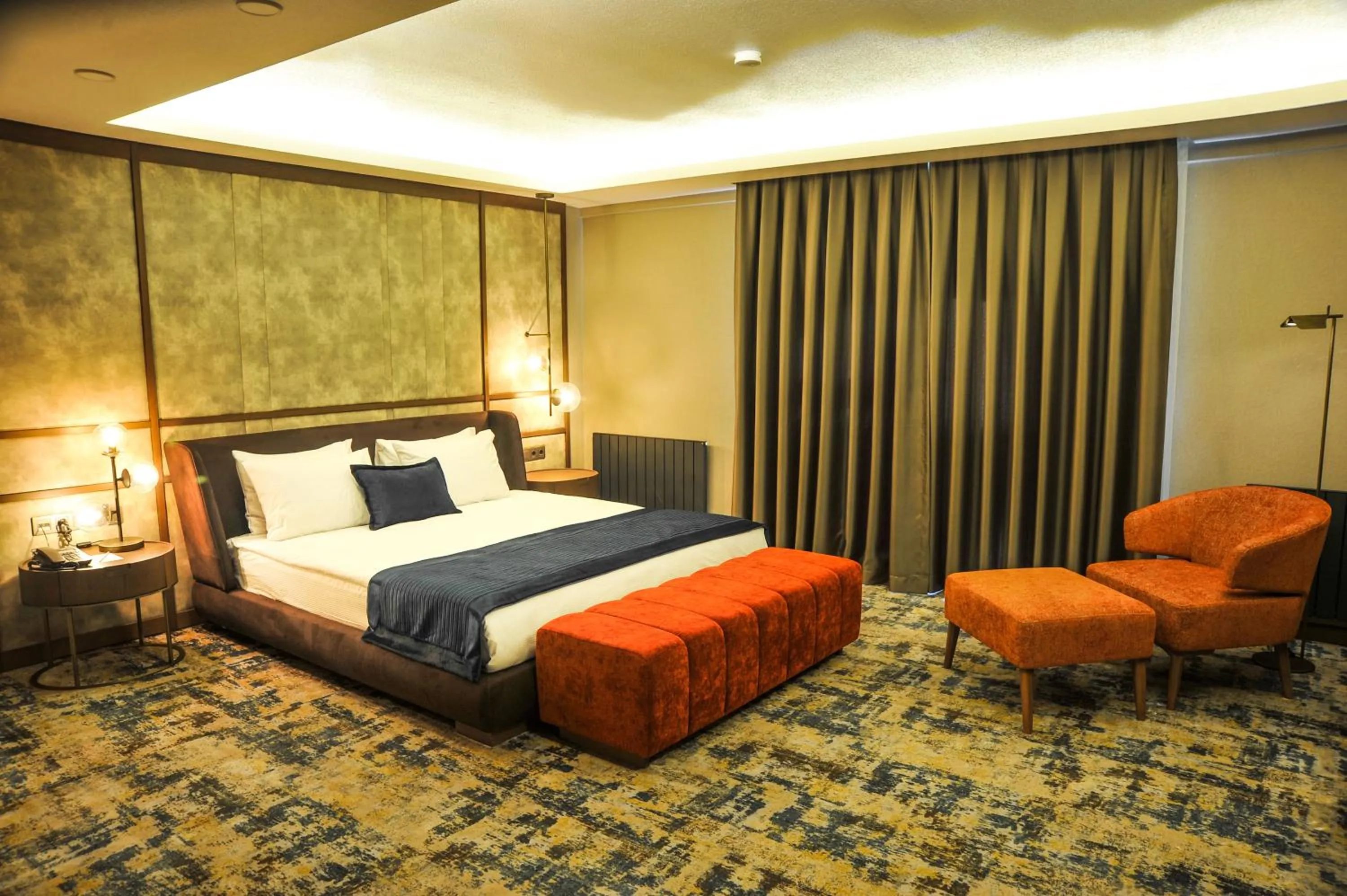 Bedroom, Bed in The Alpfine Hotel