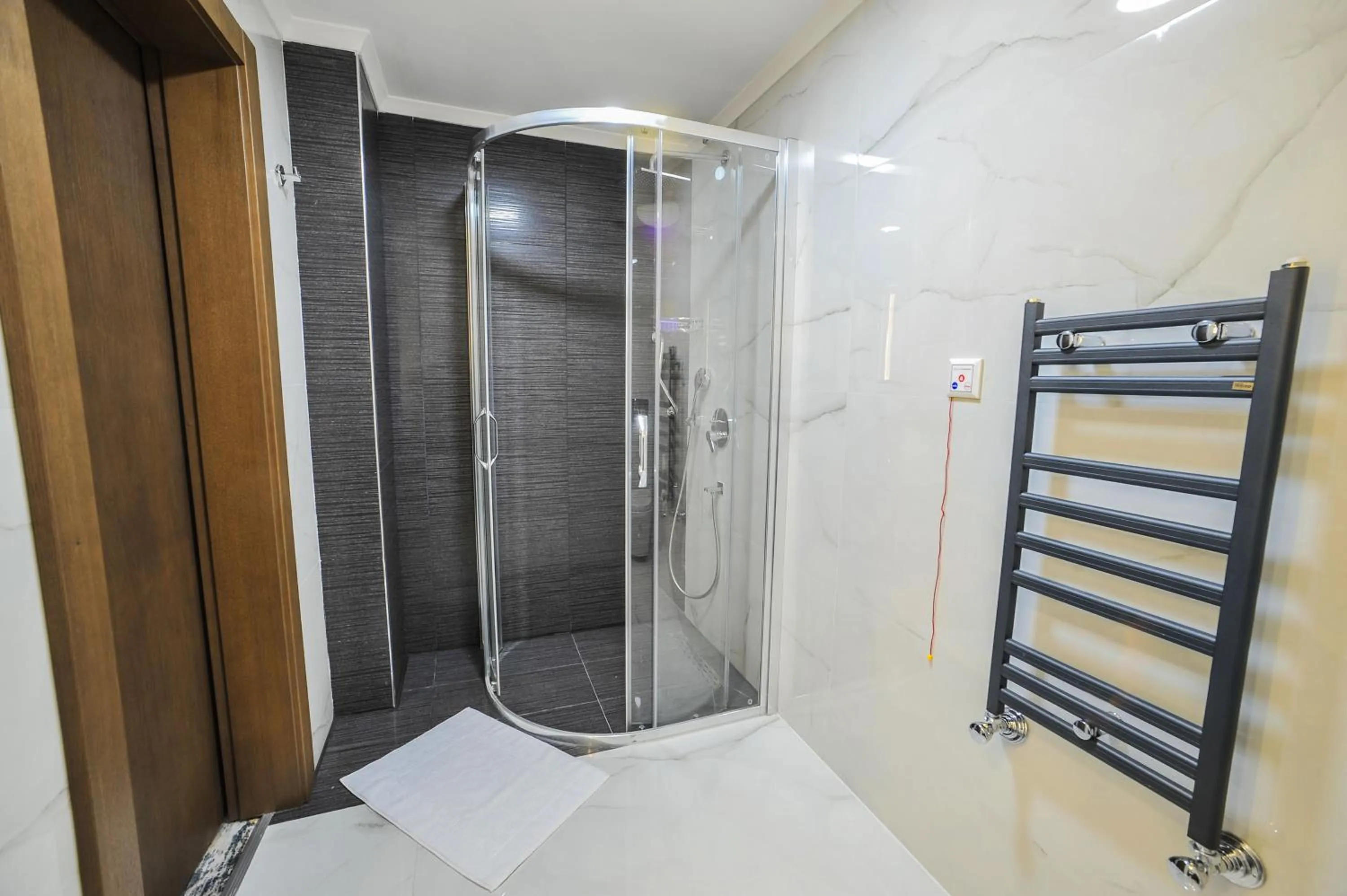 Shower in The Alpfine Hotel