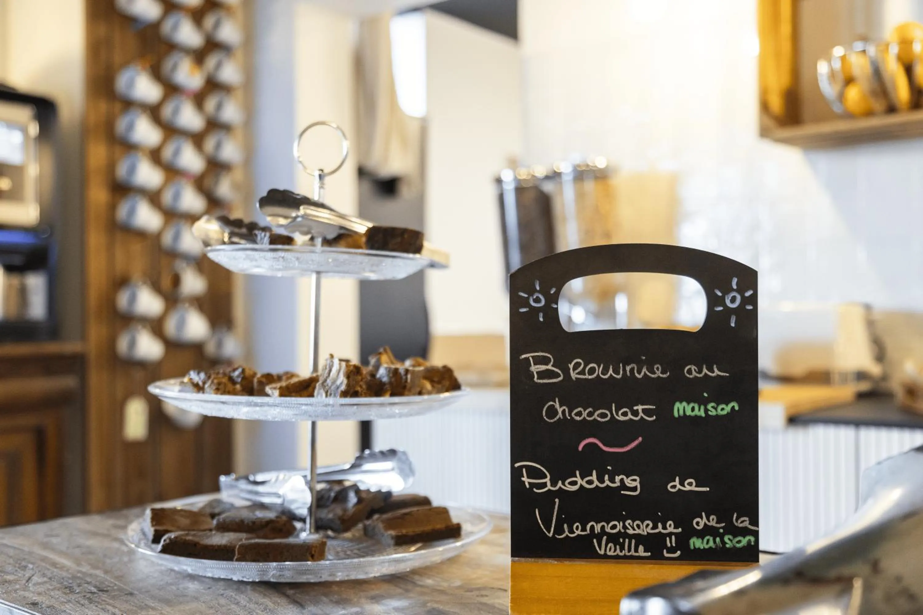 Breakfast in Théo Hôtel Limoges, The Originals City