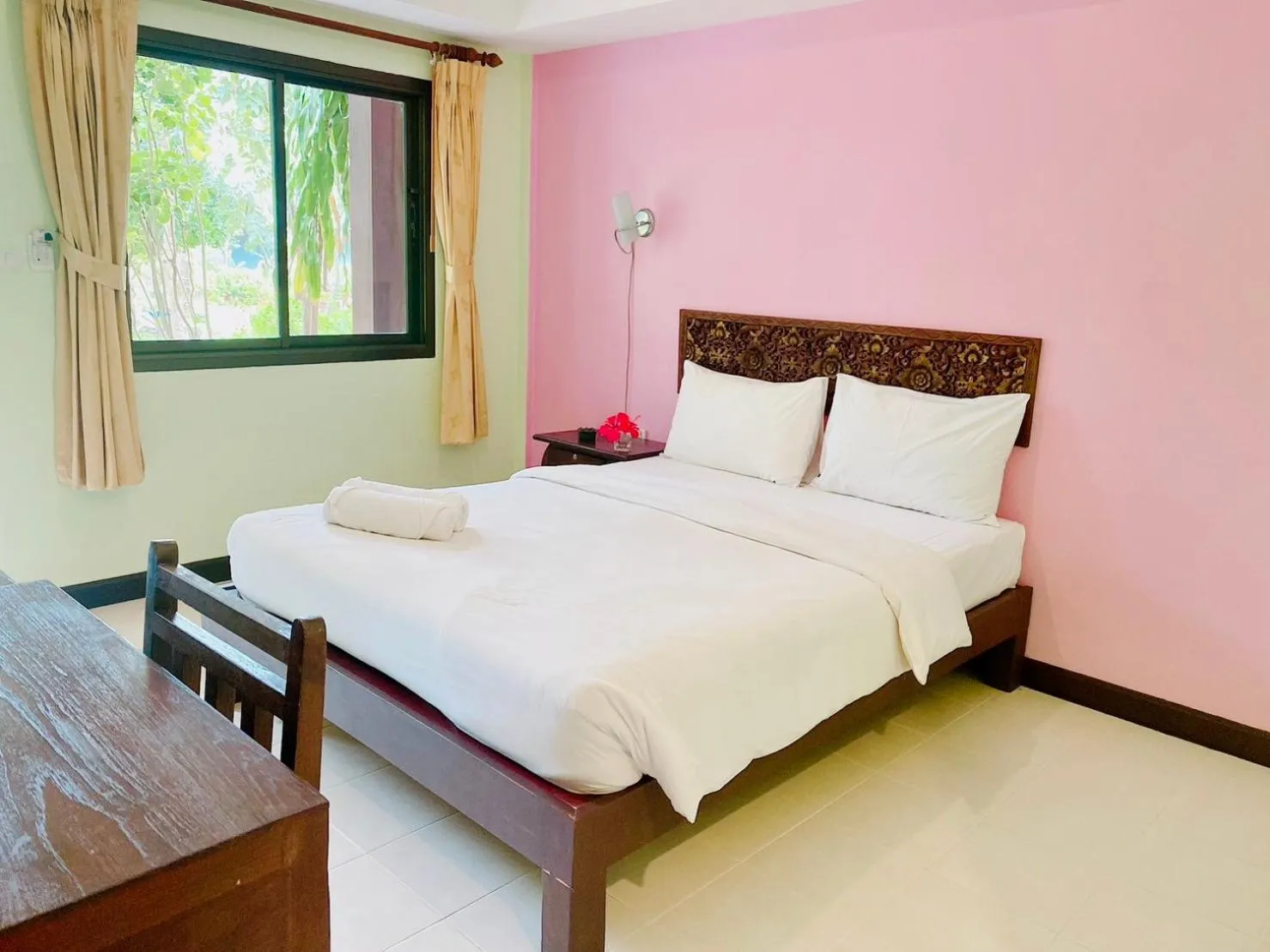 Bed in Baan Karnjana Hotel Samui