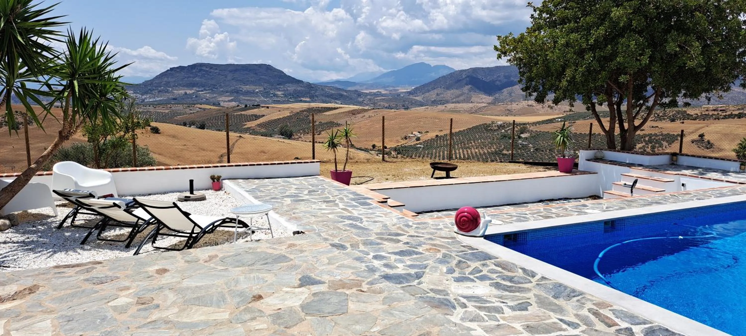 Swimming Pool in B&B Casa Loré D'or
