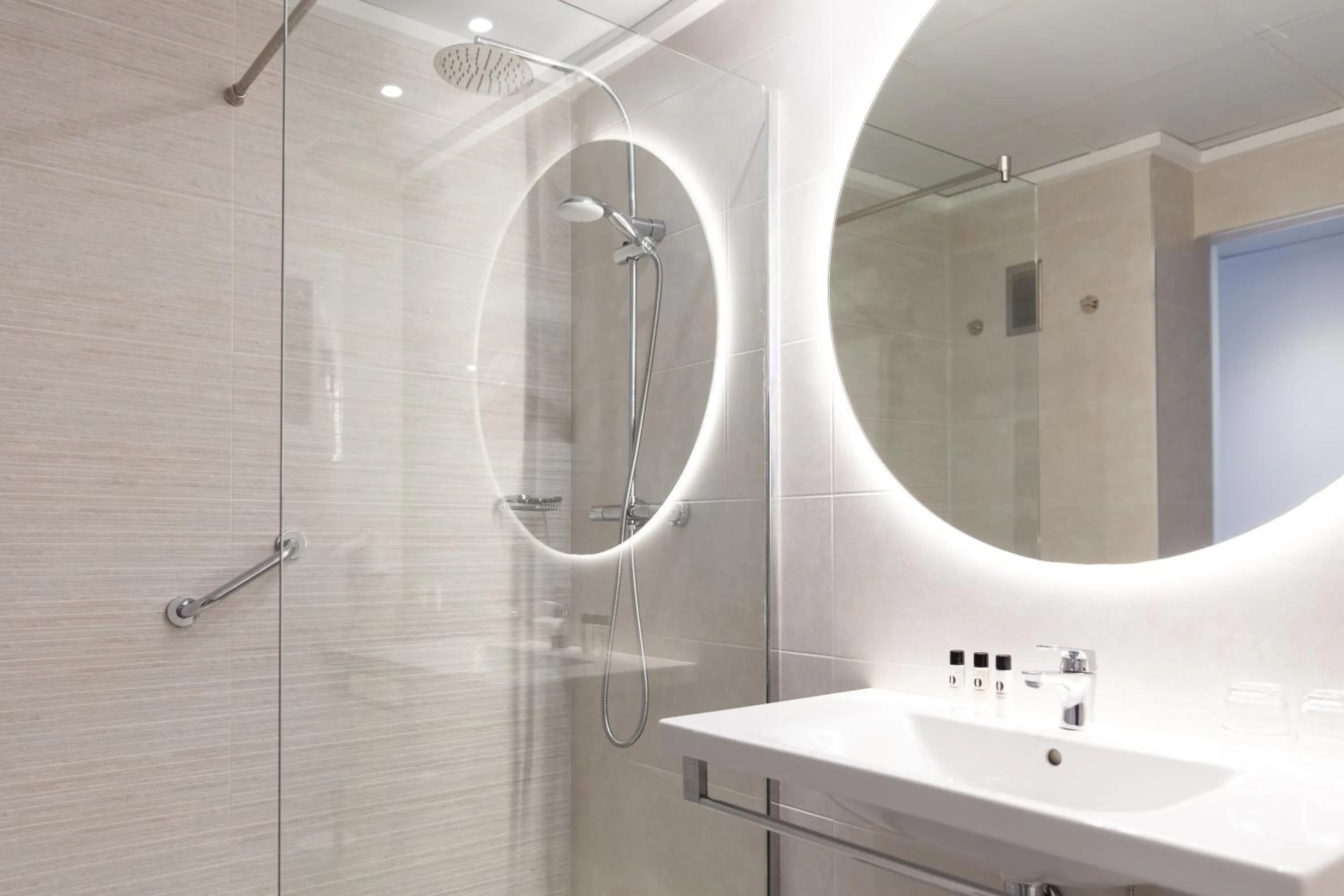 Toilet in Hotel Cap Negret