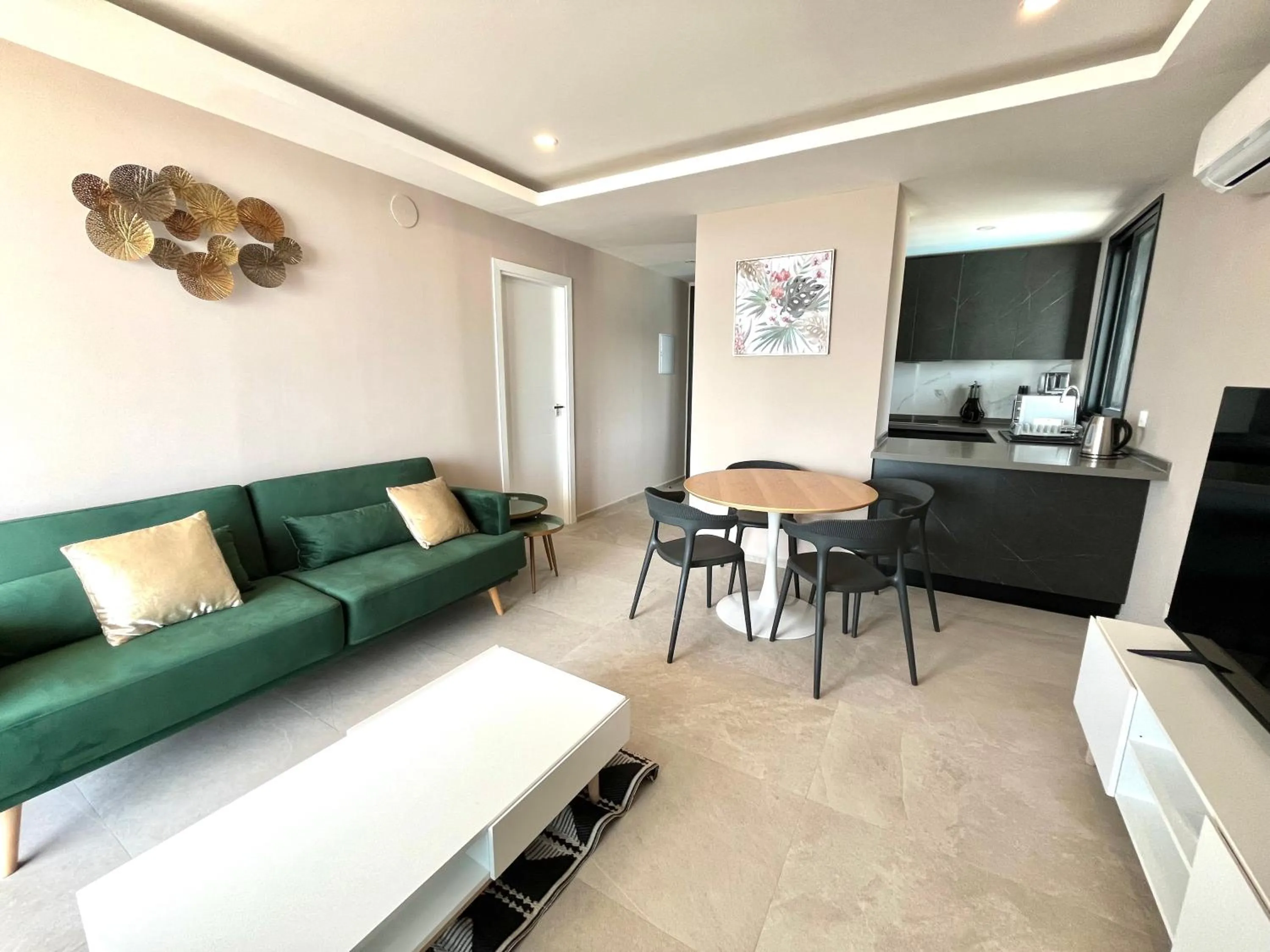 Kitchen or kitchenette in Kololi Sands Apartments