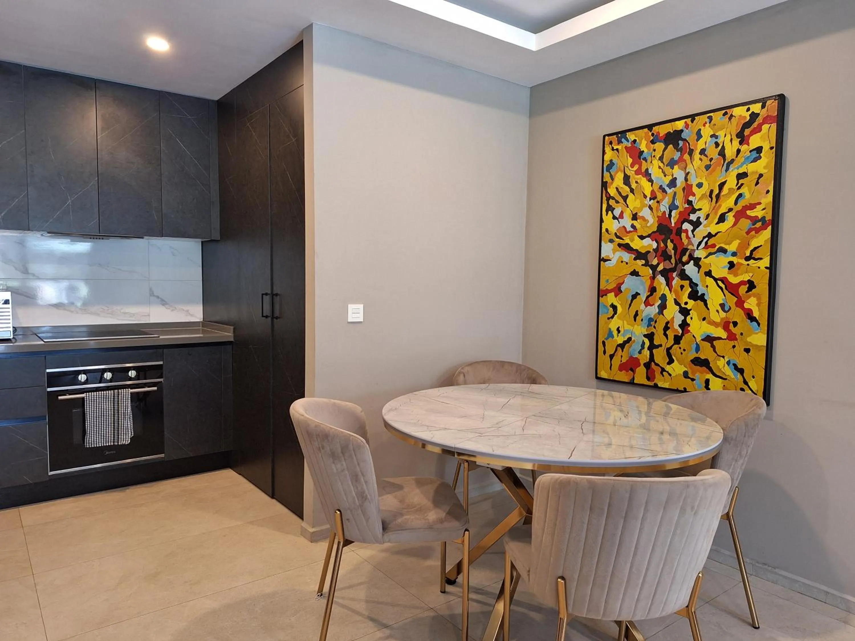 Kitchen or kitchenette in Kololi Sands Apartments