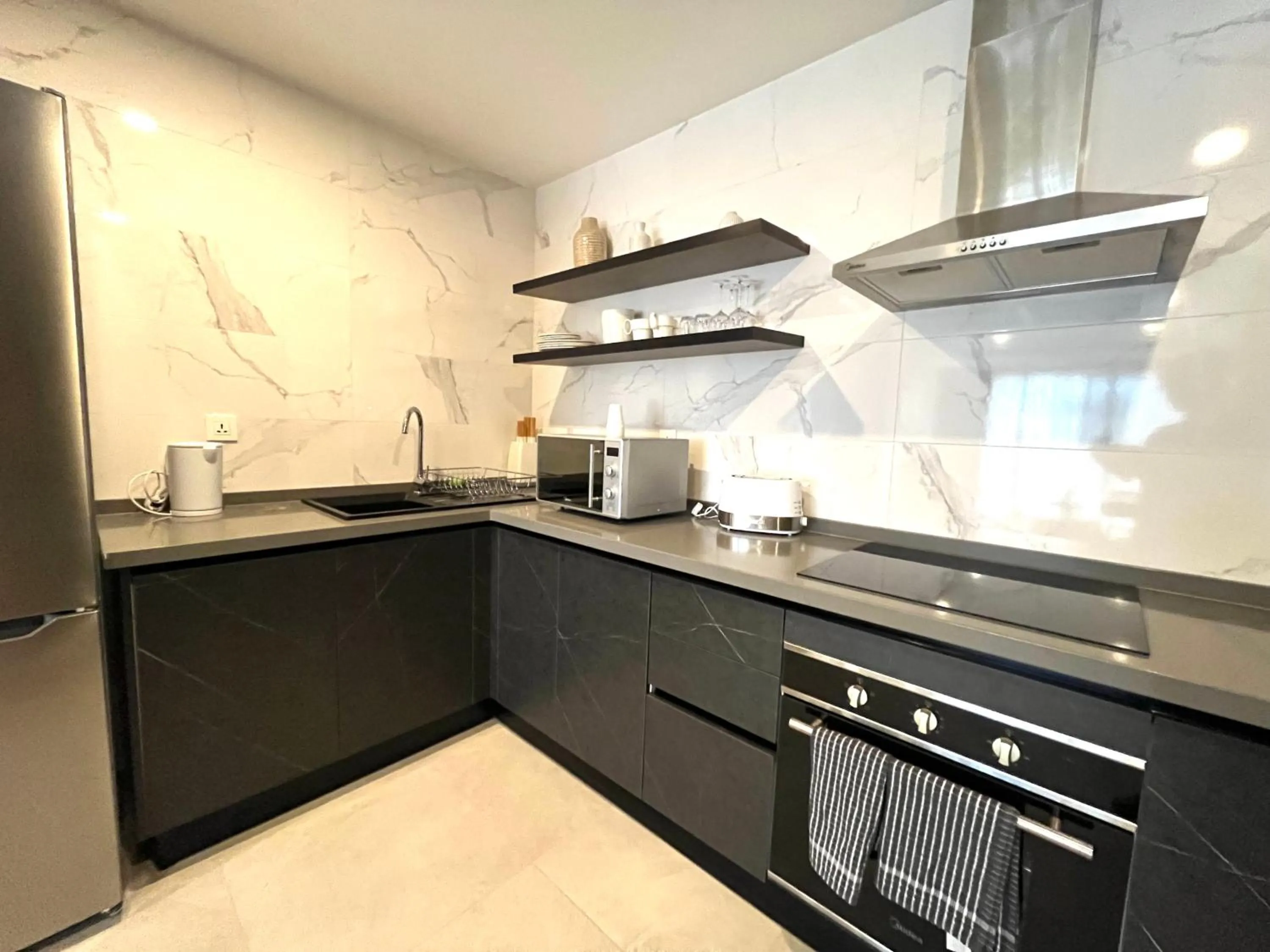 Kitchen or kitchenette in Kololi Sands Apartments