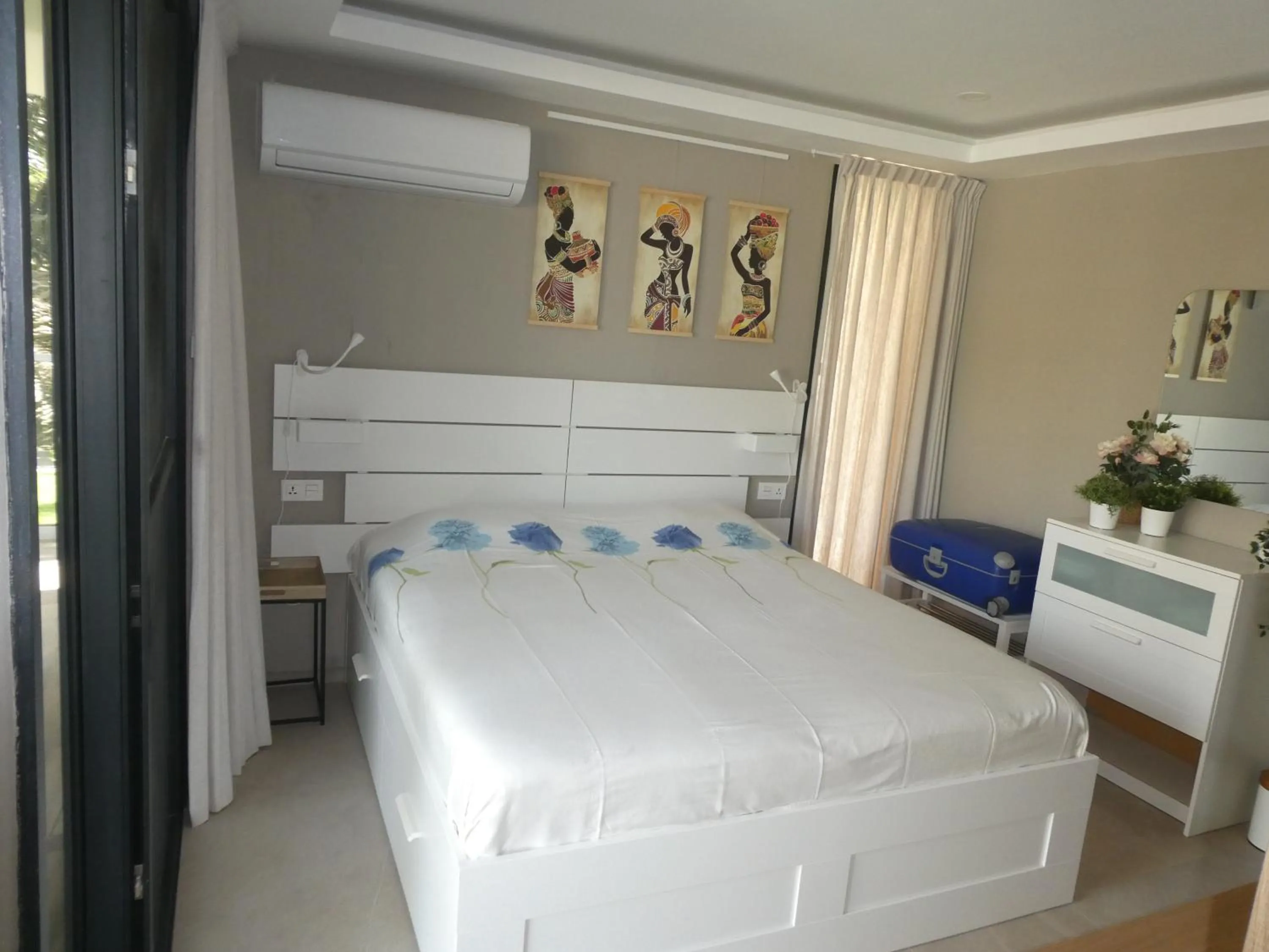 Bed in Kololi Sands Apartments