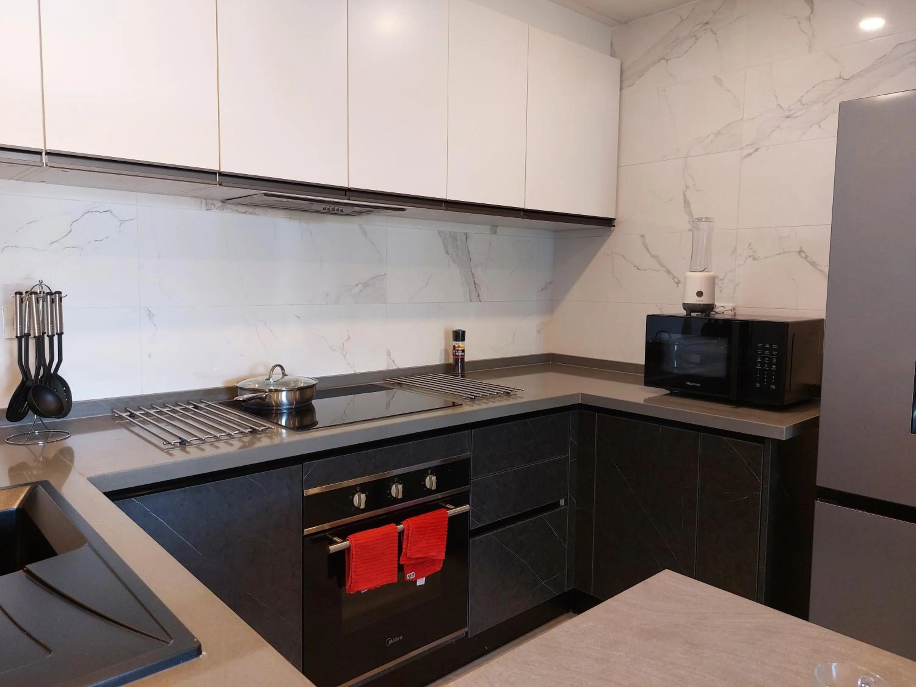 Kitchen or kitchenette in Kololi Sands Apartments